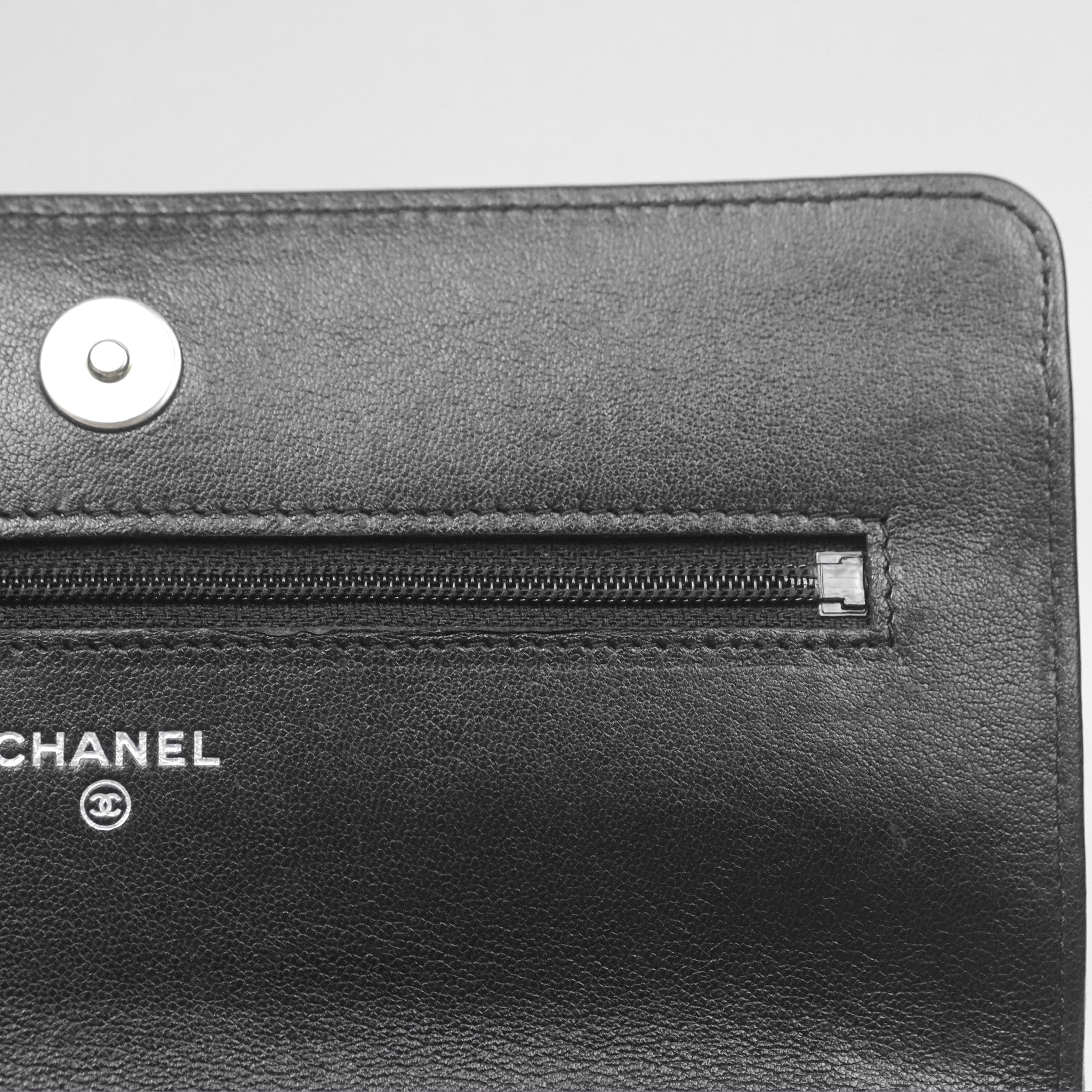 Chanel 19 Wallet on Chain WOC Black Mixed Hardware - Luxury Crossbody Bag for Women, Perfect for Evening Parties & Daily Use
