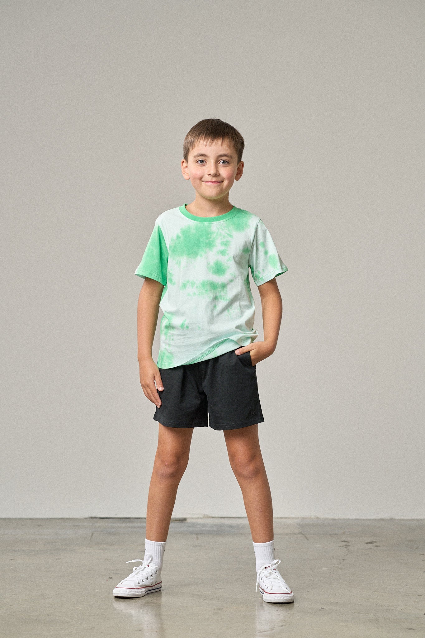 Vibrant Tie Dye T-Shirt for Women & Men - Soft Cotton Green Hippie Style Tee - Perfect for Festivals, Beach Outings & Casual Wear
