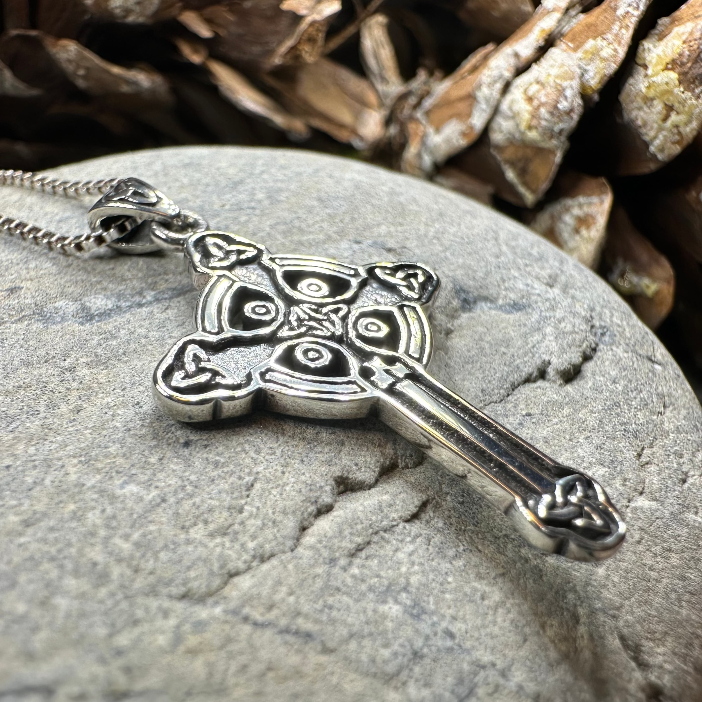 Celtic Cross Necklace for Women - Stainless Steel Irish Pendant with 18