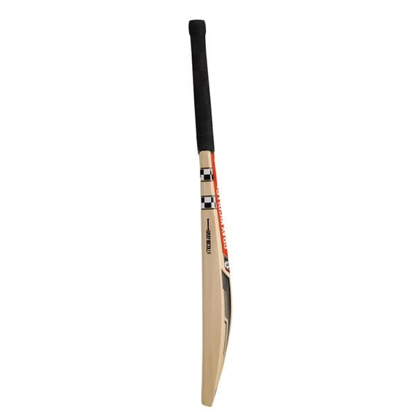 Gray Nicolls Delta 700 Junior Cricket Bat | Lightweight English Willow | Perfect for Youth Cricket Training & Matches | Ideal for School Teams & Club Practice