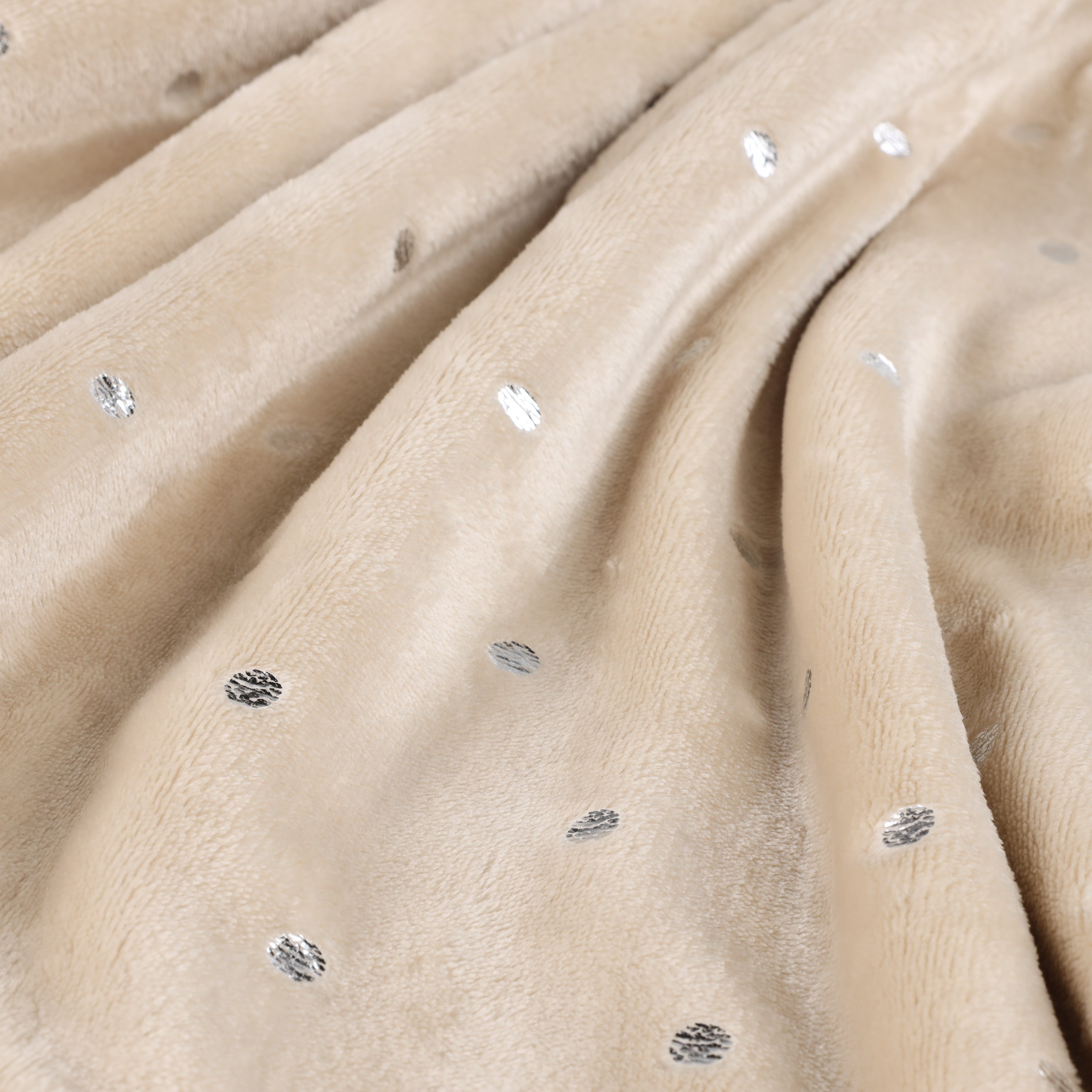 CozySoft Fleece Plush Blanket - Medium Weight, Ultra Soft & Fluffy - Perfect for Sofa, Bed, Couch & Home Decor - Warm Throw Blanket for Winter, Gifts & Cozy Nights
