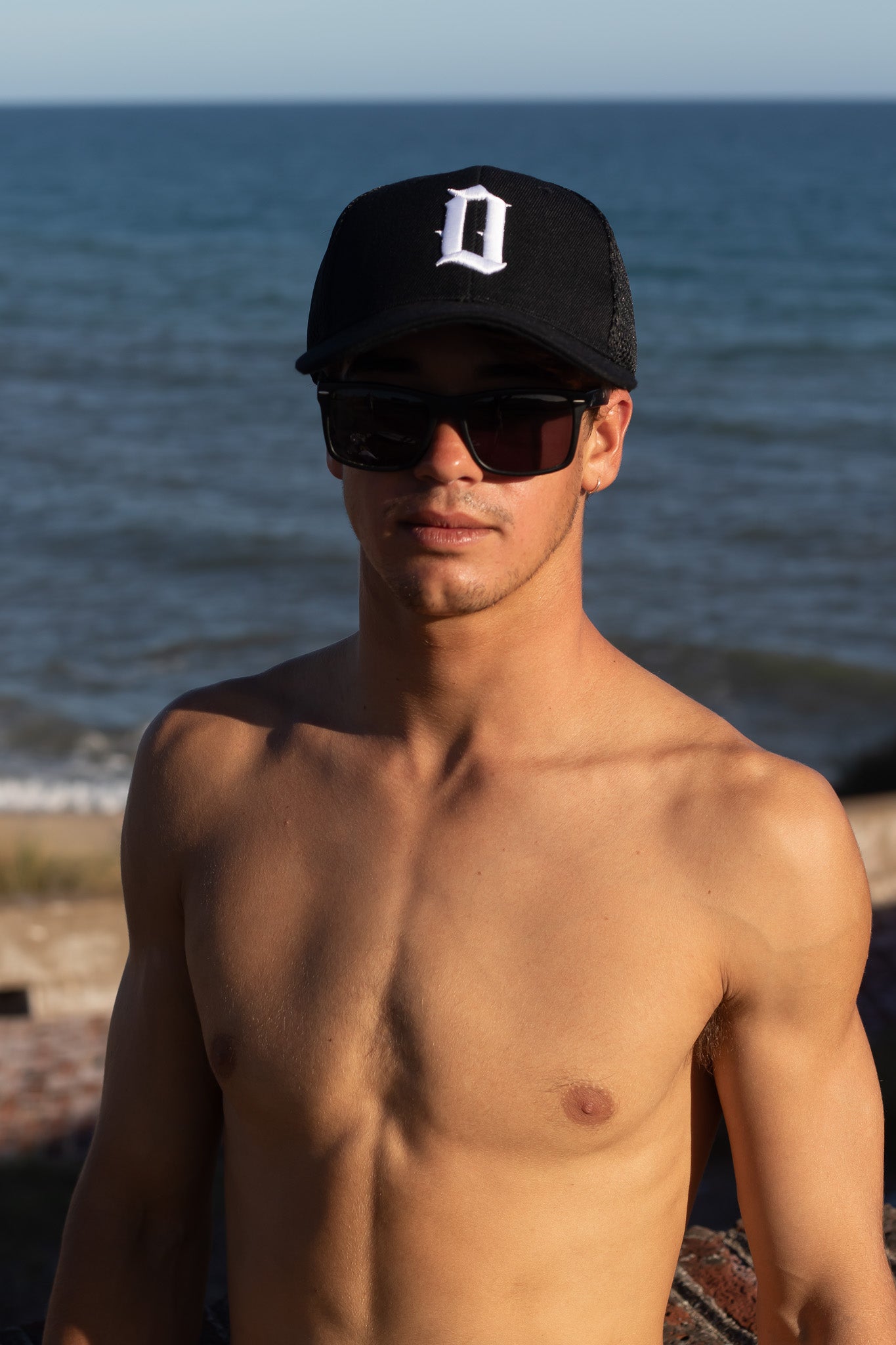 Gothic Trucker Hat for Men - Black & White Adjustable Snapback Cap - Stylish Streetwear Accessory for Casual Outfits & Outdoor Activities