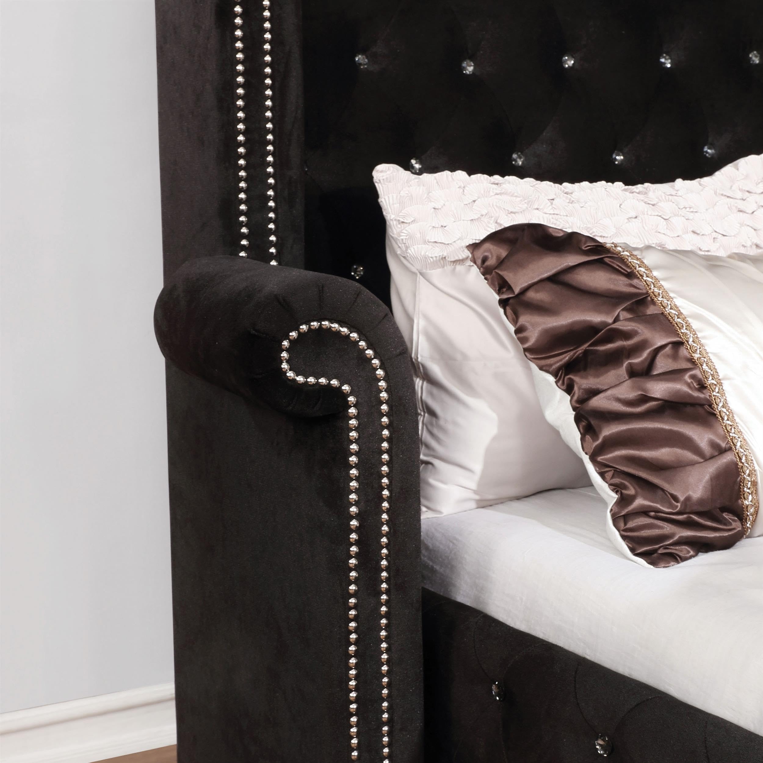 Furniture of America Serena Fabric Platform Queen Tufted Bed in Black - Modern Upholstered Bed Frame for Master Bedroom & Guest Room