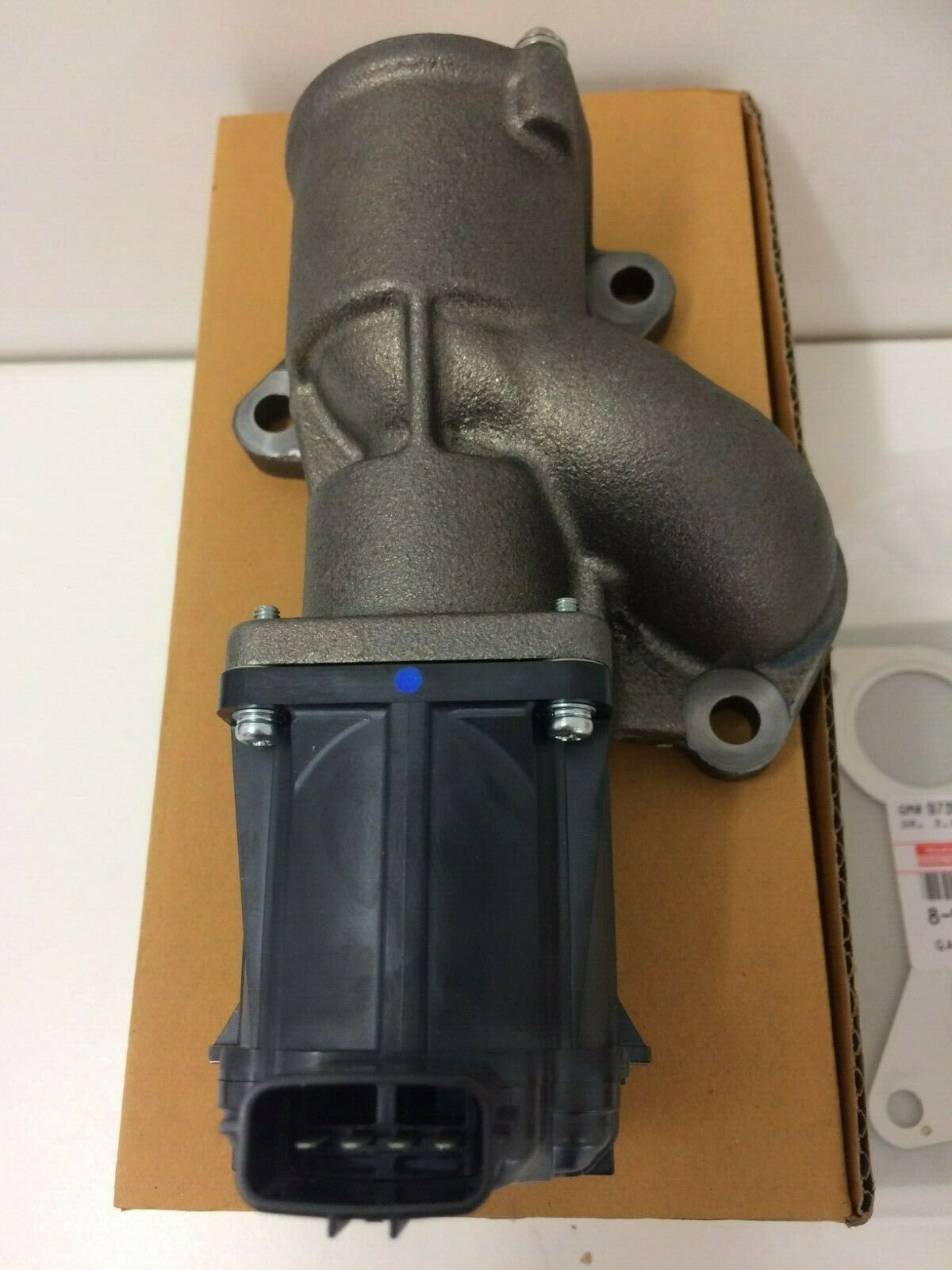 Genuine Isuzu DMAX 4JJ1 3.0L Turbo Diesel EGR Valve & Gasket Kit - Replacement Part for Improved Engine Performance & Emissions Control