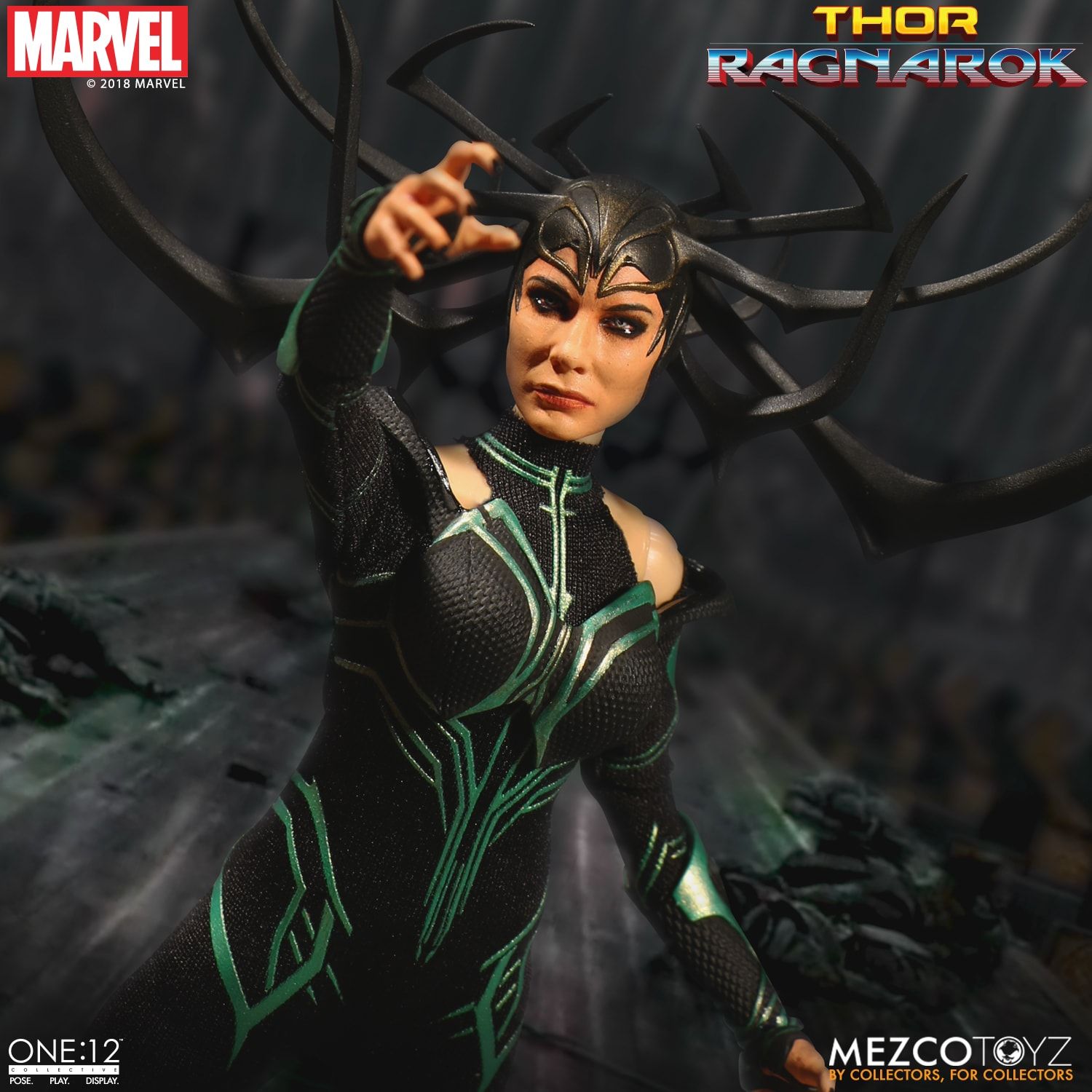 Mezco Toyz One:12 Collective Marvel Comics Thor Ragnarok Hela 1/12 Scale Action Figure - Premium Collectible for Marvel Fans, Display & Role Play