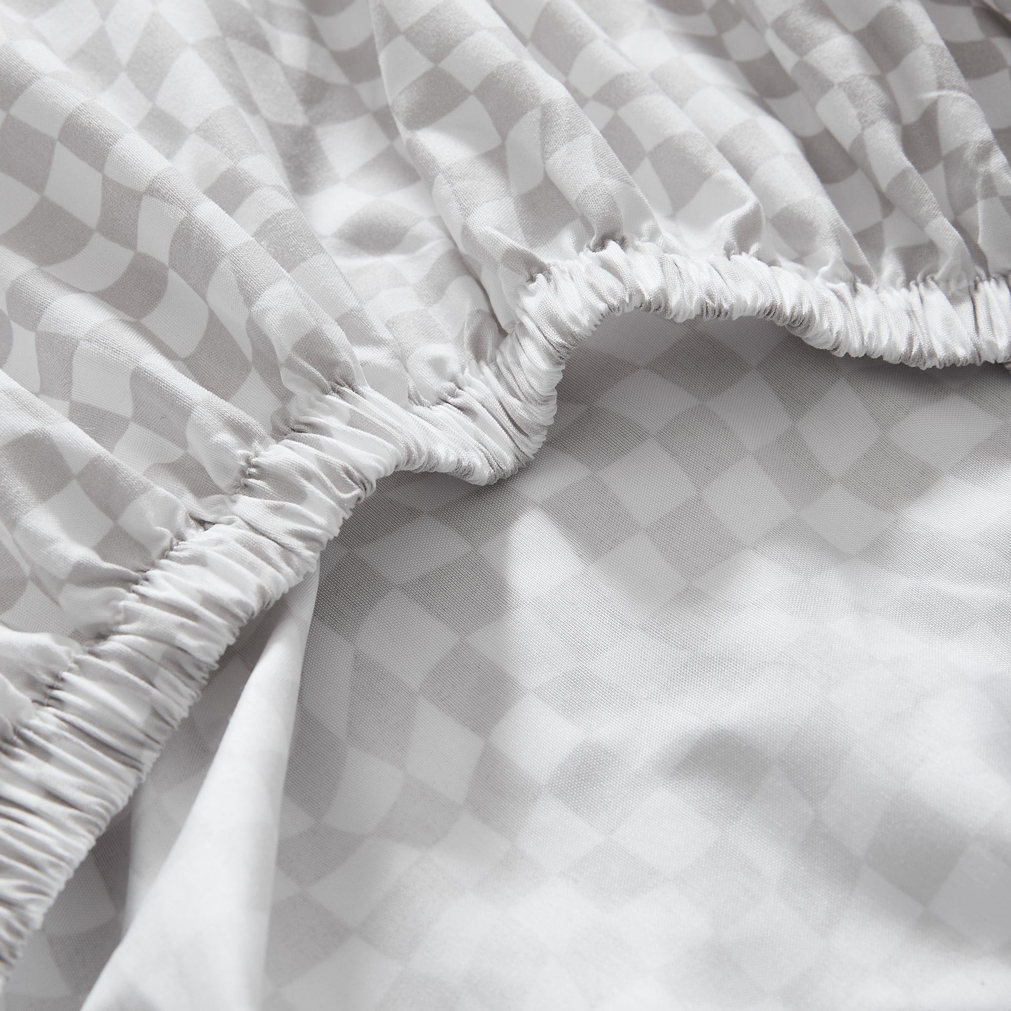 Circus Wavy Checks Sheet Set - Soft & Breathable Cotton Bedding for Kids & Adults - Perfect for Bedrooms, Dorms, and Guest Rooms