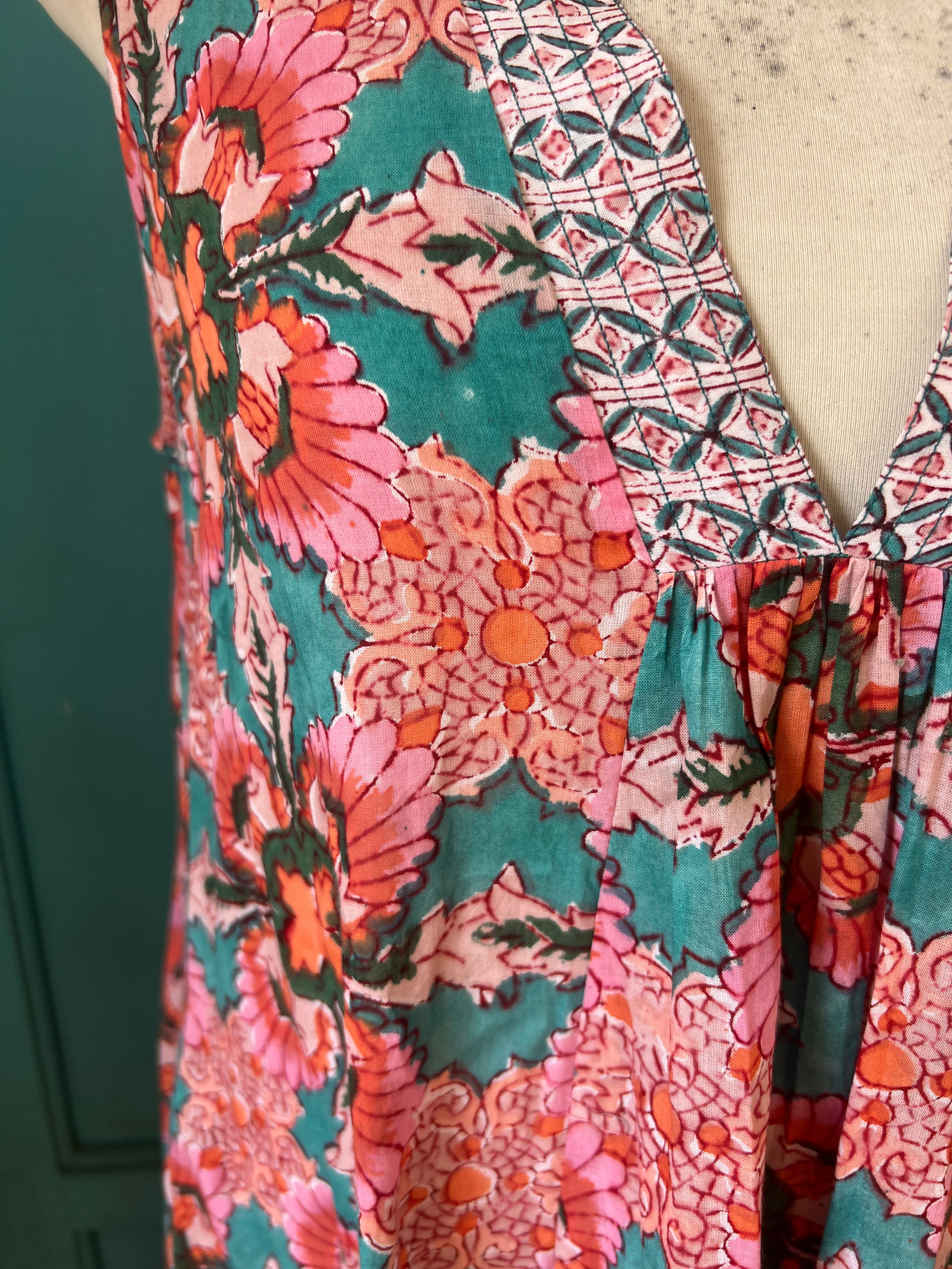 Boho Sleeveless Maxi Dress with Pink Floral Print - Women's Summer Beach Dress for Vacation, Wedding & Outdoor Events