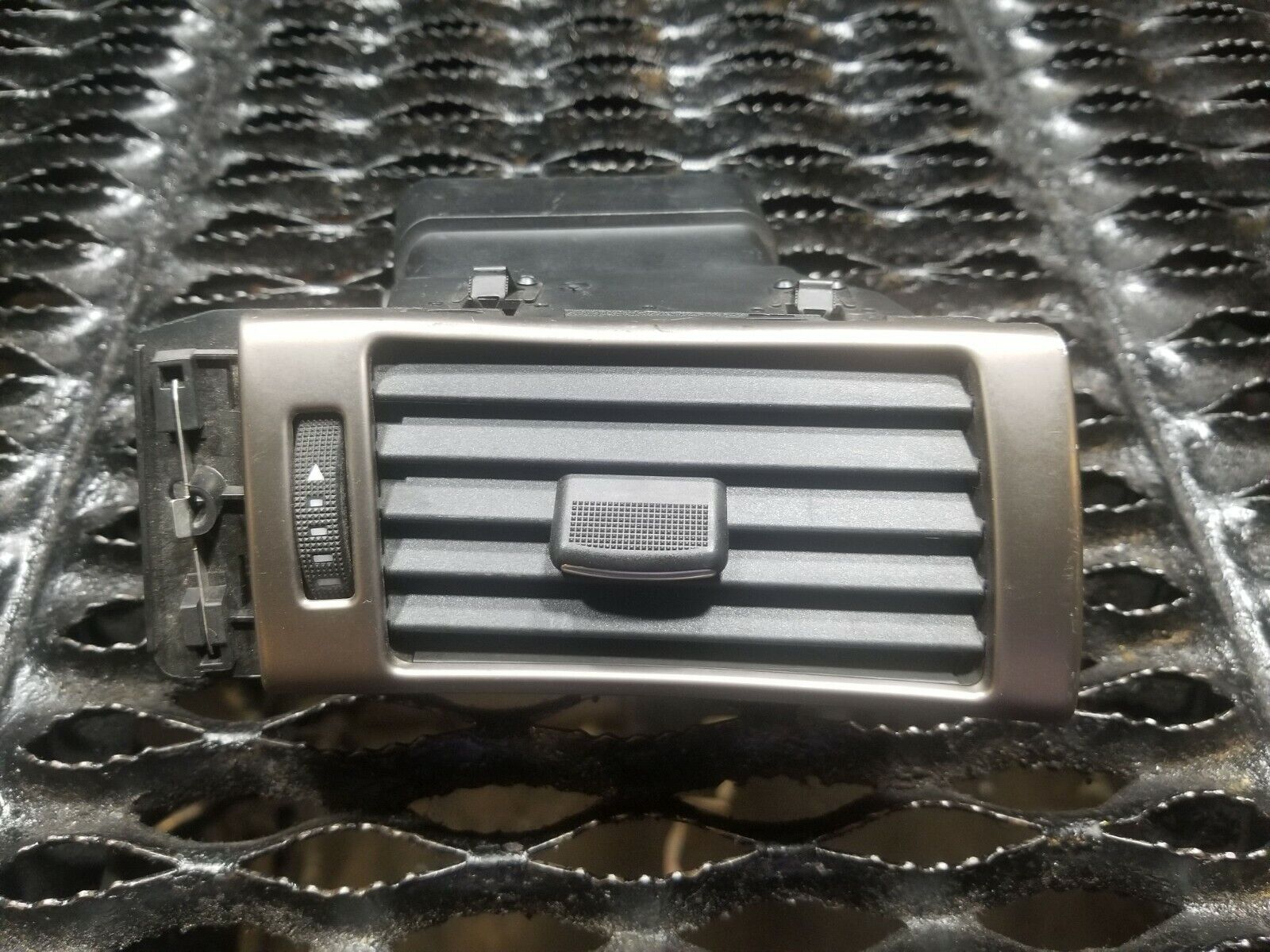 OEM Audi A6 C5 Right Passenger Side Dash Air Vent 4B1 820 902 - Perfect for 2000 2001 2002 2003 Models | Car Interior Upgrade & AC Ventilation Solution
