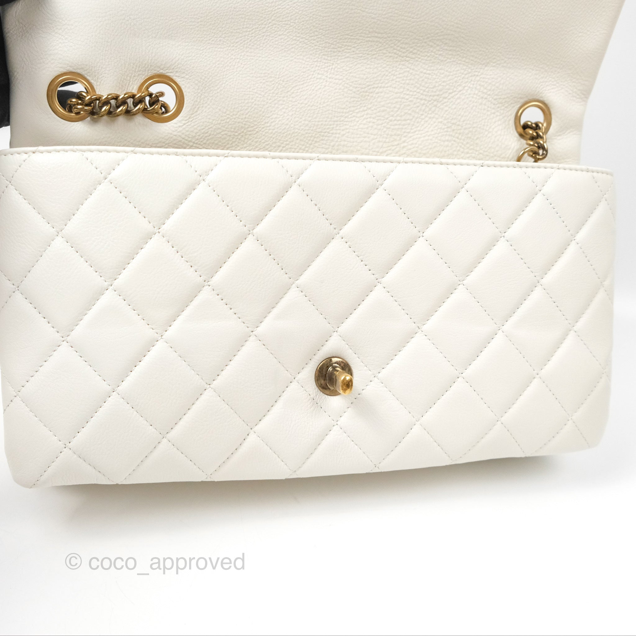 Chanel CC Crown Flap Bag in White Calfskin with Antique Gold Hardware - Luxury Crossbody Purse for Women, Perfect for Evening Events & Date Nights