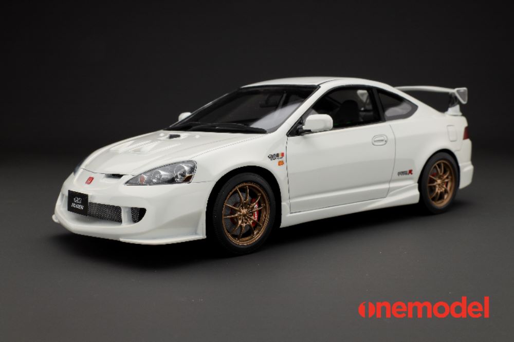 1:18 Scale Honda Integra Type R (DC5) Mugen Edition Diecast Model Car - White - Collectible Japanese Sports Car for Display & Racing Enthusiasts