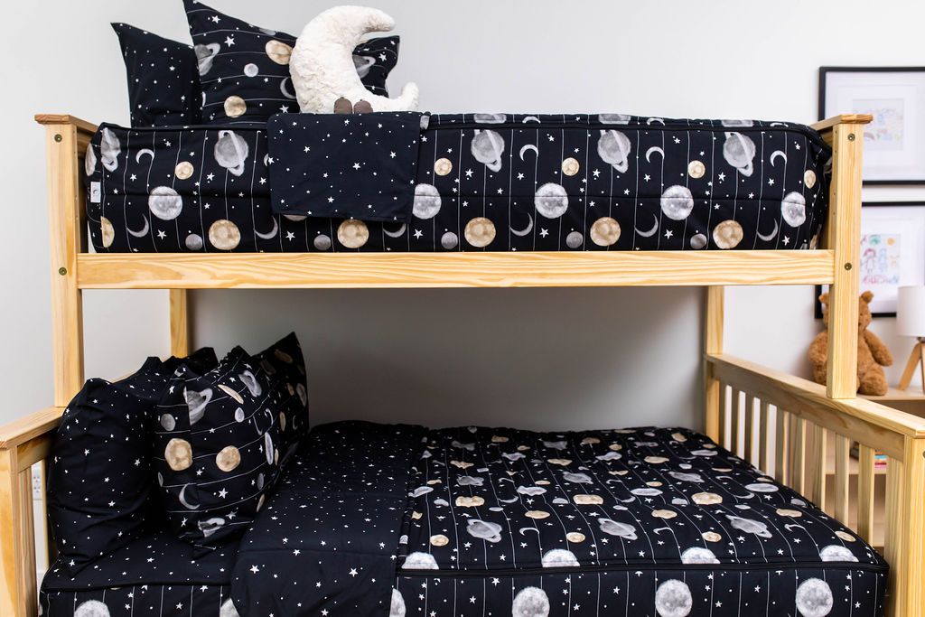Out Of This World Zipper Bedding Set - Soft & Breathable Comforter Cover with Zipper Closure - Perfect for Kids, Teens & Adults Bedrooms - Cozy Home Decor for All Seasons