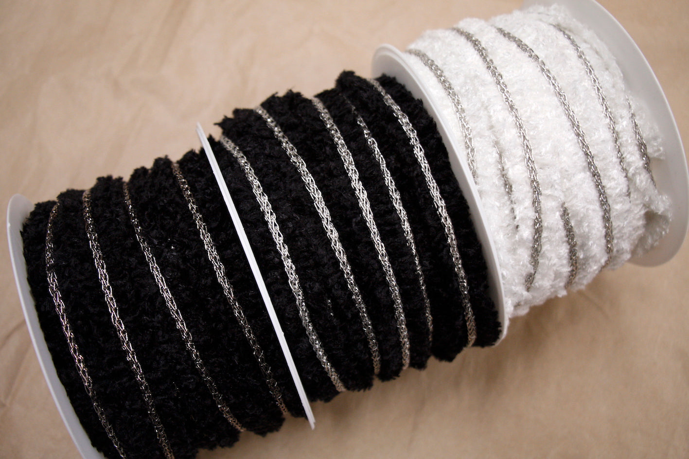 Black & Bronze Chain Braid Trim - Decorative Edge for Clothing, Bags & Home Decor - Perfect for DIY Fashion & Accessories