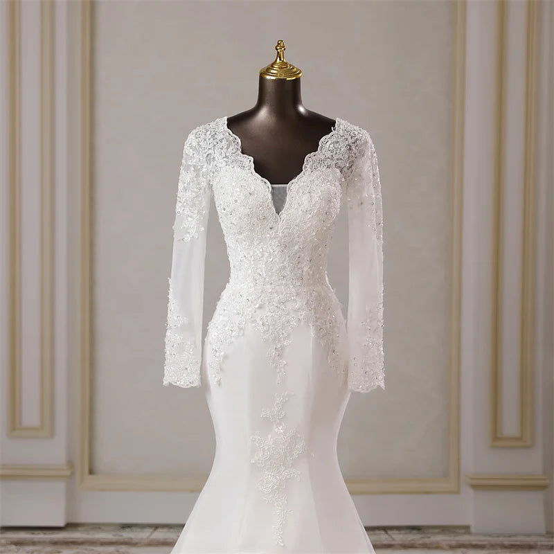 Elegant Long Sleeve Applique Mermaid Wedding Dress for Bride - Perfect for Beach, Church, and Formal Wedding Ceremonies