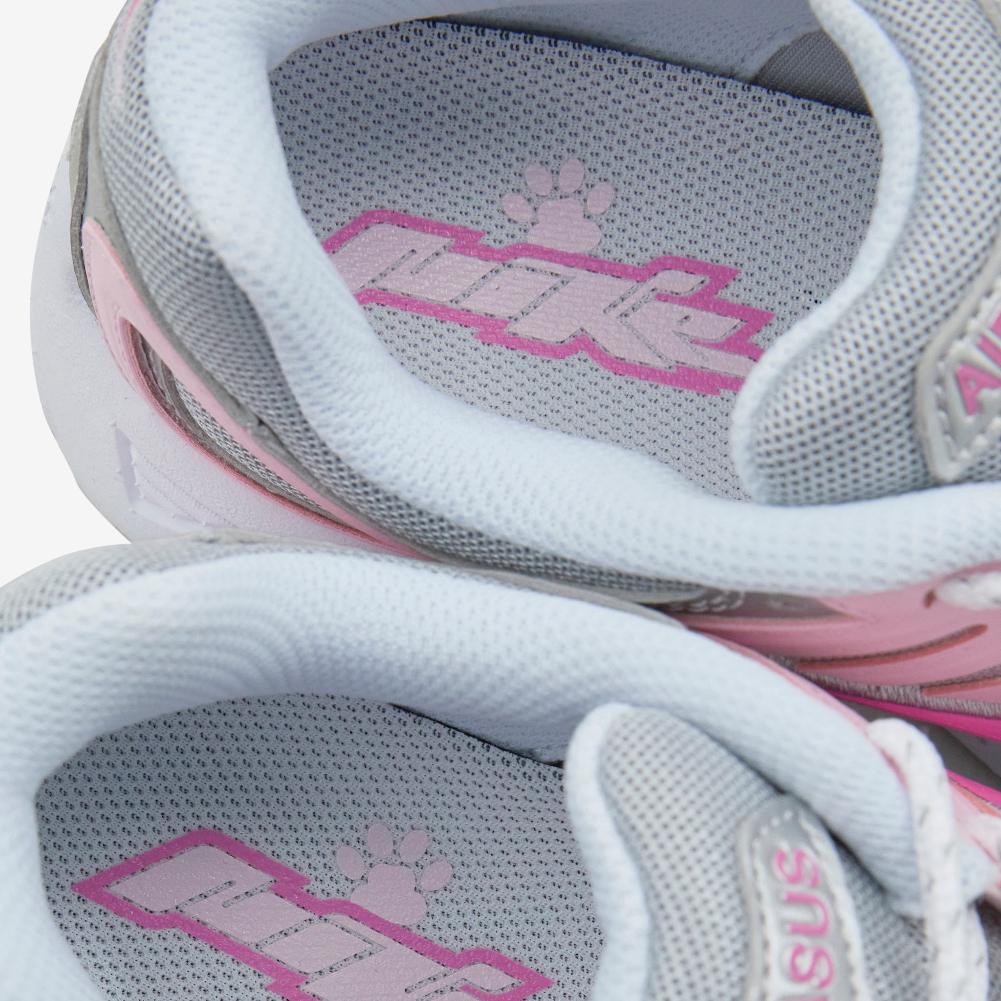 Nike Women's Air Pegasus 2005 Running Shoes - Football Grey/Playful Pink/White | Lightweight Cushioned Sneakers for Jogging, Gym Workouts & Casual Wear