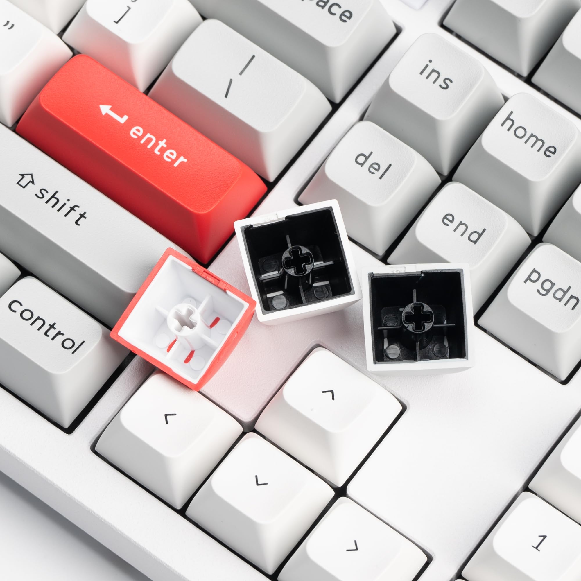 Keychron Q6 Pro Full-Size Bluetooth Mechanical Keyboard - Customizable for Mac, Windows & Linux | Full Metal Body, QMK/VIA Programmable Knob, KSA Double-Shot PBT Keycaps, Hot-Swappable with Keychron K Pro Banana Switch (White) | Perfect for Gaming, Coding & Office Work