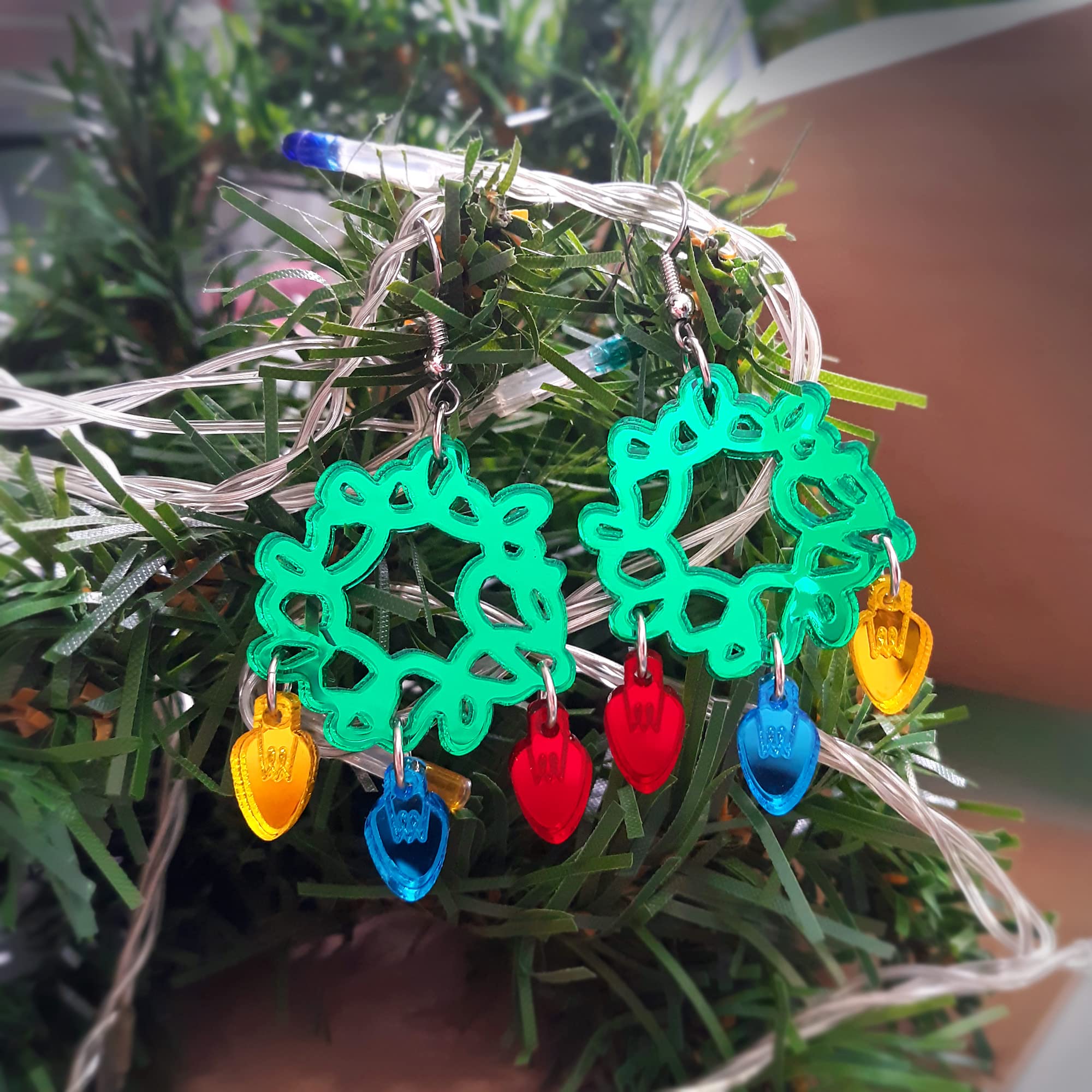 Stylish Tangled String Lights Wreath Chandelier Mirror Acrylic Dangle Earrings - Christmas Holiday Winter Jewelry for Party, Gift & Festive Decor