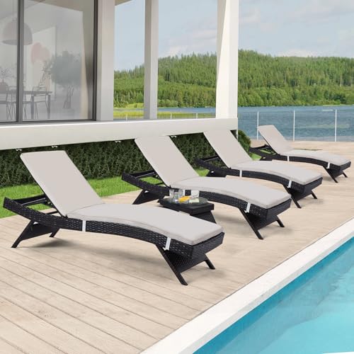 4 Chairs + 4 Cushions + 1 Table