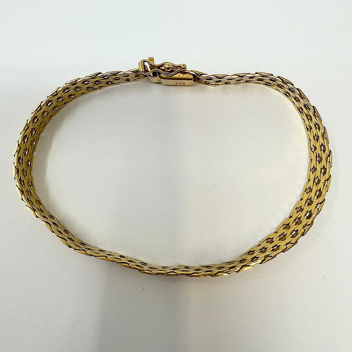 14K Gold Mesh Bracelet for Women - Elegant & Dainty Chain Bracelet - Perfect for Everyday Wear, Gift Giving & Special Occasions