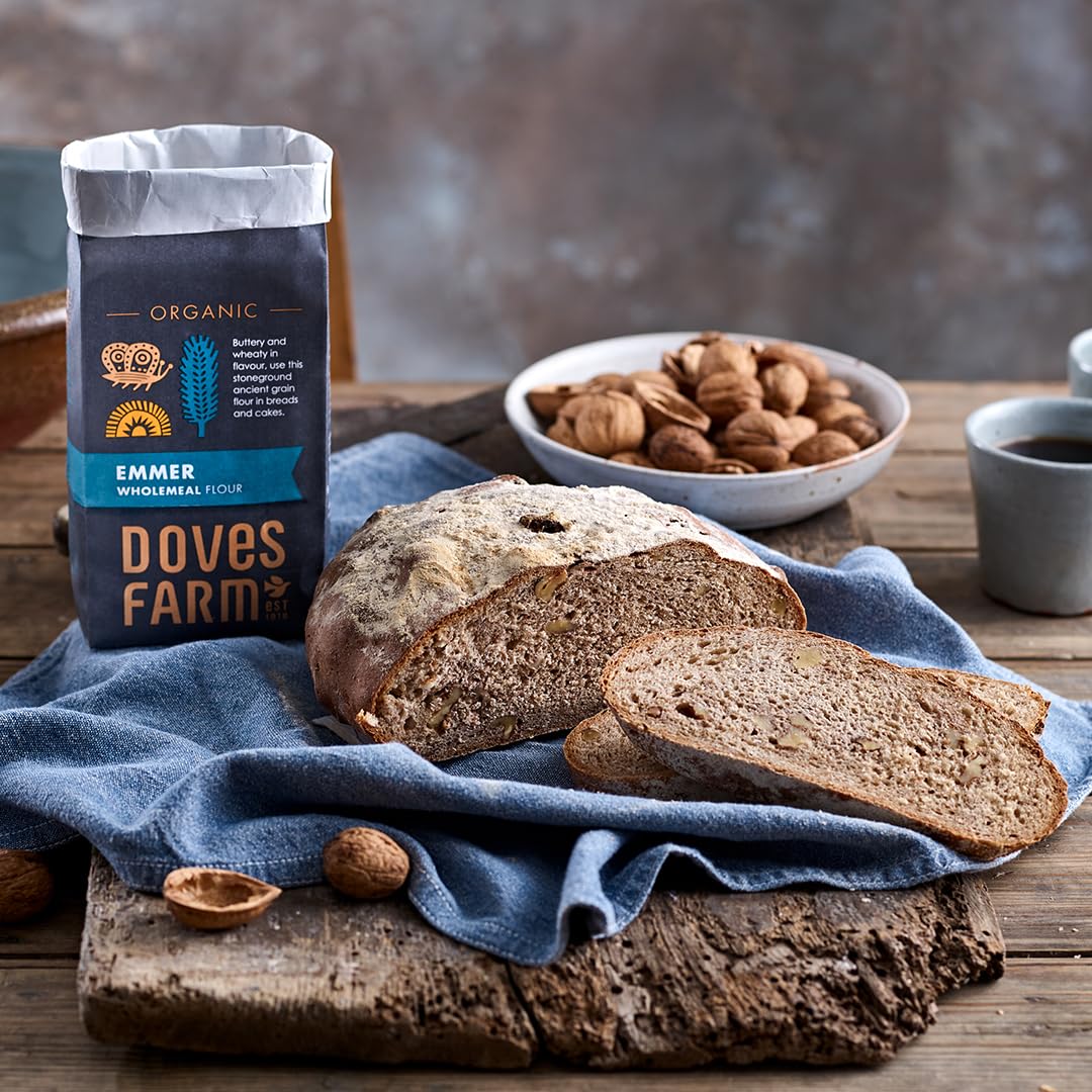 Organic Emmer Wholemeal Flour by Doves Farm | Stoneground Whole Wheat Flour for Bread & Cake Baking | High in Fiber & Protein | Traditional British Flour | Kosher & Vegan Certified | 35.27 Oz (1kg) | Perfect for Artisan Bread, Sourdough, Muffins & Healthy Baking