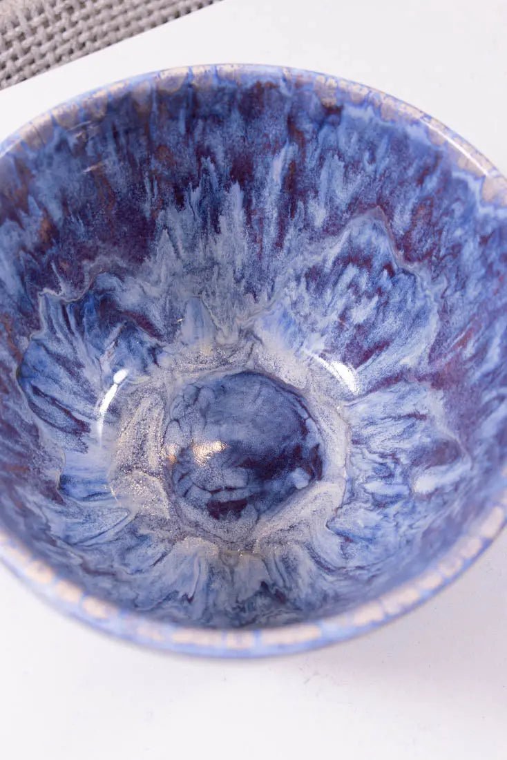 XXL Stoneware Serving Bowl - Blue & Cream Blasts & Drizzle Design - Big Bowl Series for Entertaining, Salad, Pasta & Family Dinners - Durable Ceramic Dishware