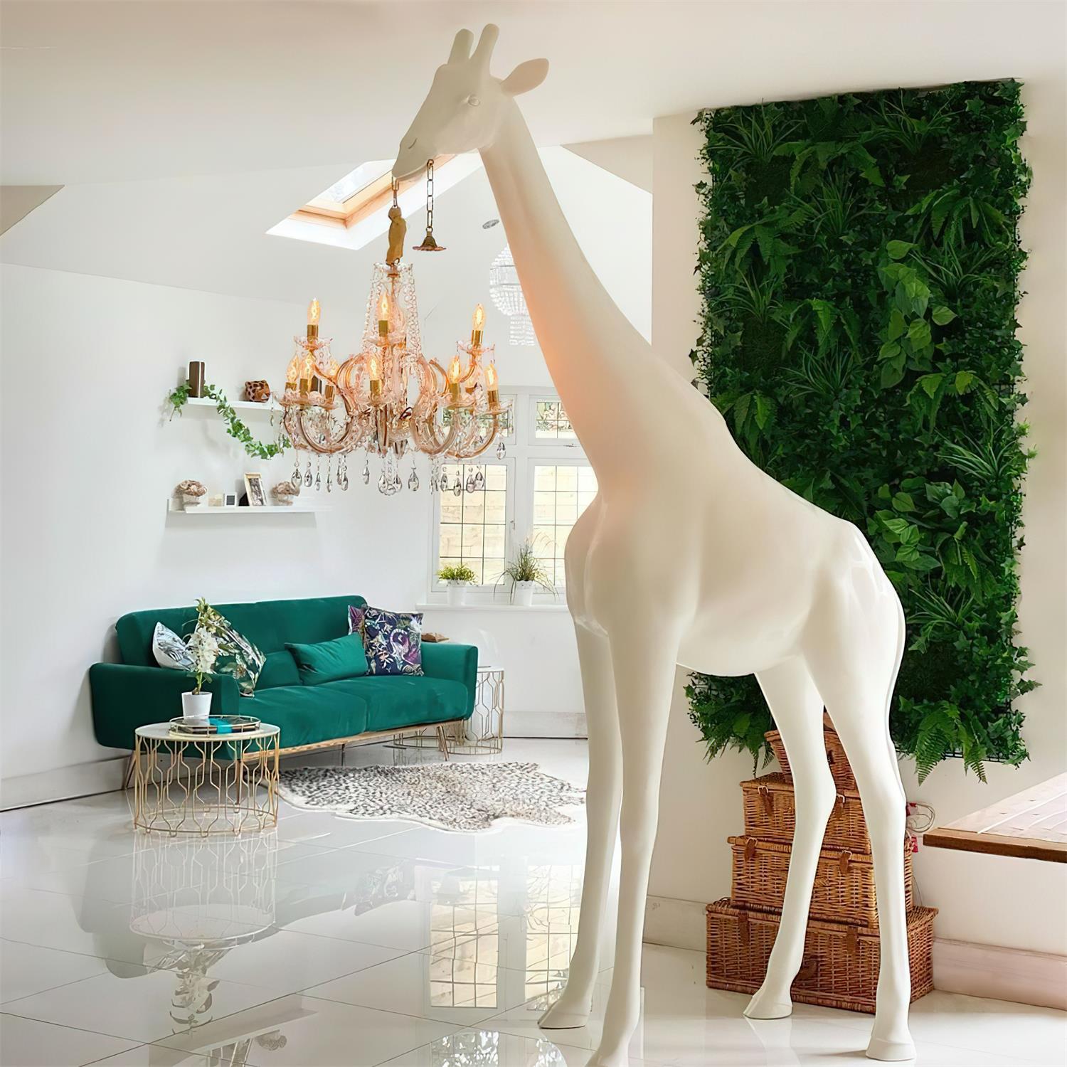 Modern Giraffe Sculpture Floor Lamp - Handmade Animal Decor for Living Room, Nursery & Bedroom - Tall Standing Light for Home & Office Decor