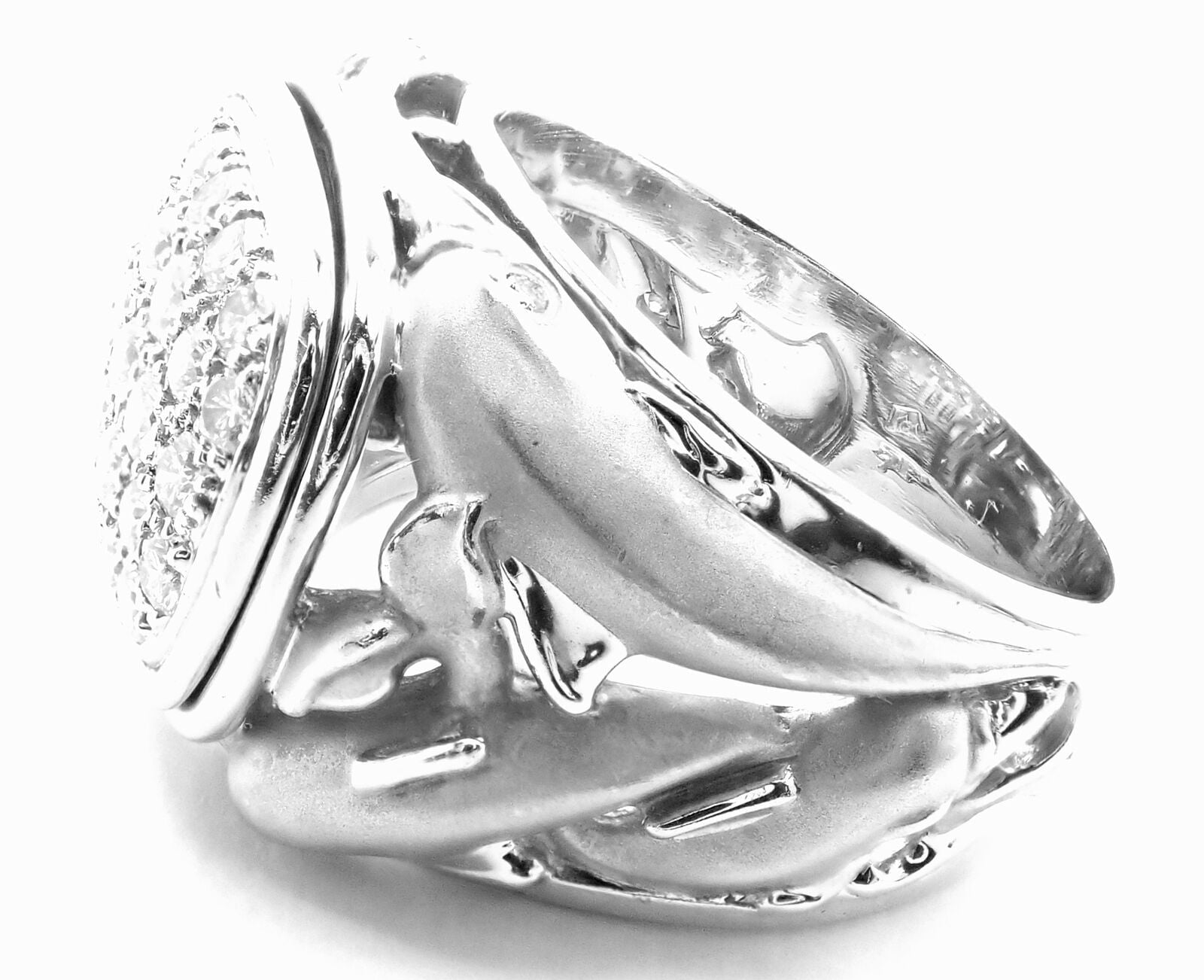 Authentic Carrera Y Carrera Dolphin Motif 18k White Gold Diamond Ring - Elegant Jewelry for Women, Perfect Gift for Anniversary, Wedding & Special Occasions