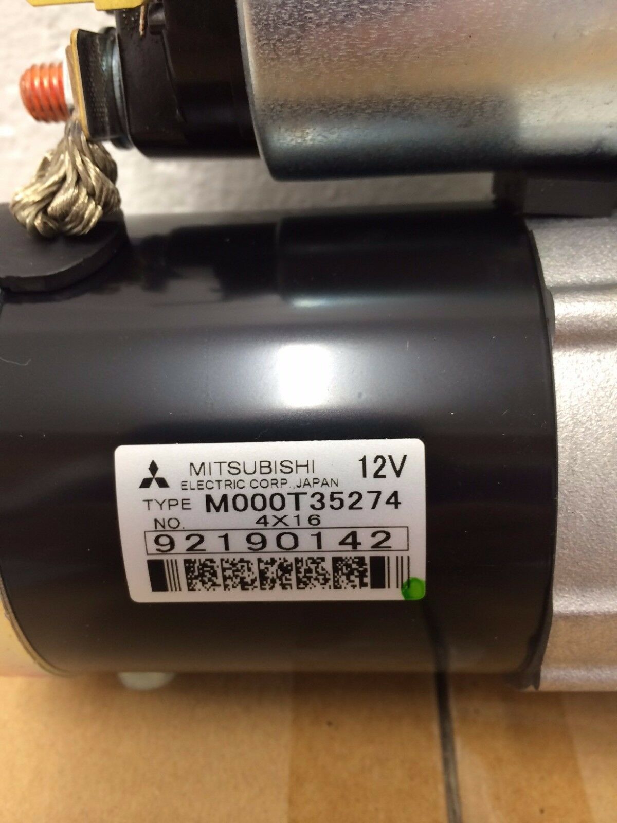 Holden Commodore VE WM V6 Starter Motor 2006-2009 - OEM Part #92190142 - Perfect for Engine Repairs & Auto Maintenance
