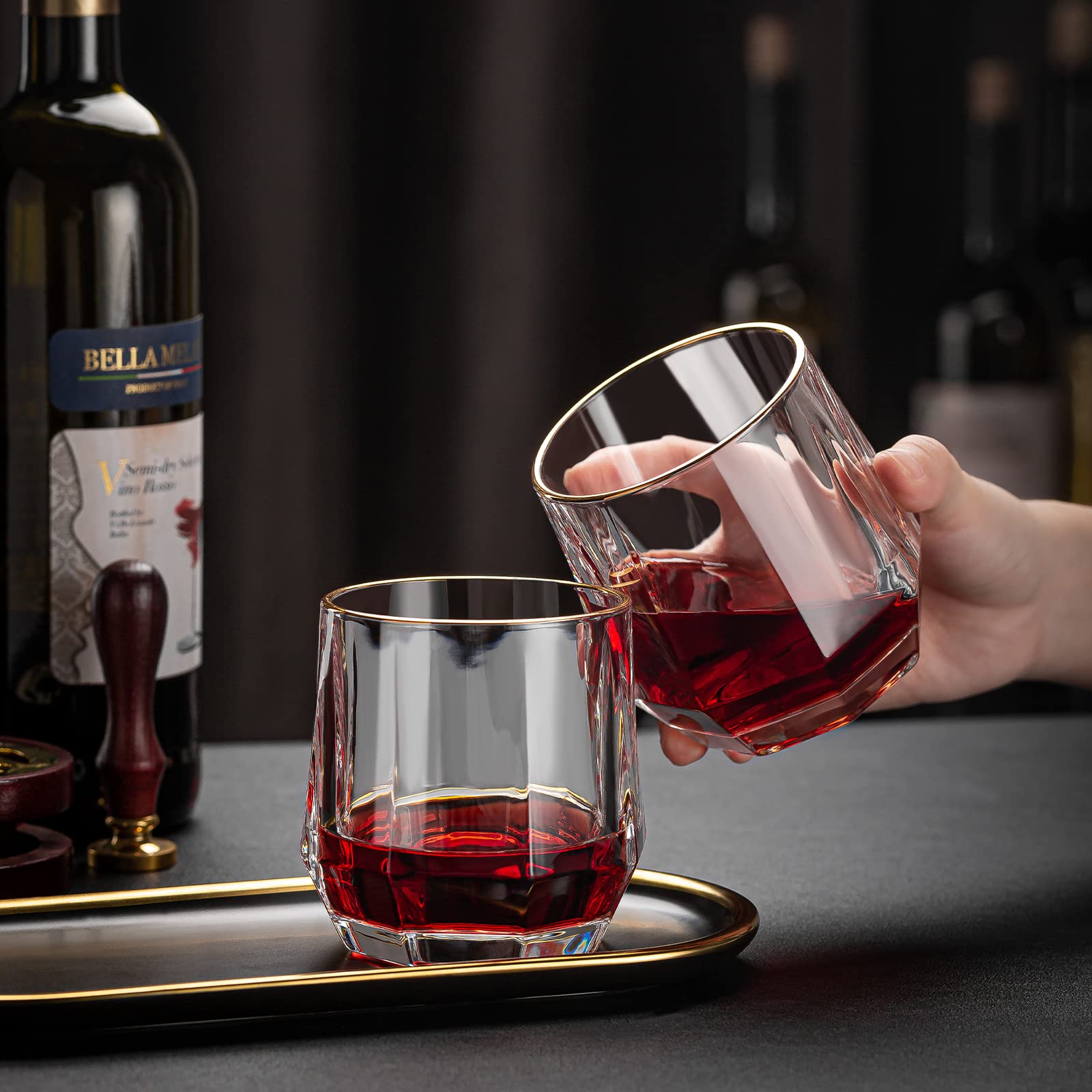 Premium 10 oz Gold Rim Stemless Wine Glasses Set - 6 Pack Hand Blown Crystal Diamond Design with 2 Wine Stoppers - Elegant Glass Tumblers for Wine, Cocktail, Juice, Water - Perfect for Parties, Weddings, Home Bar & Gifts