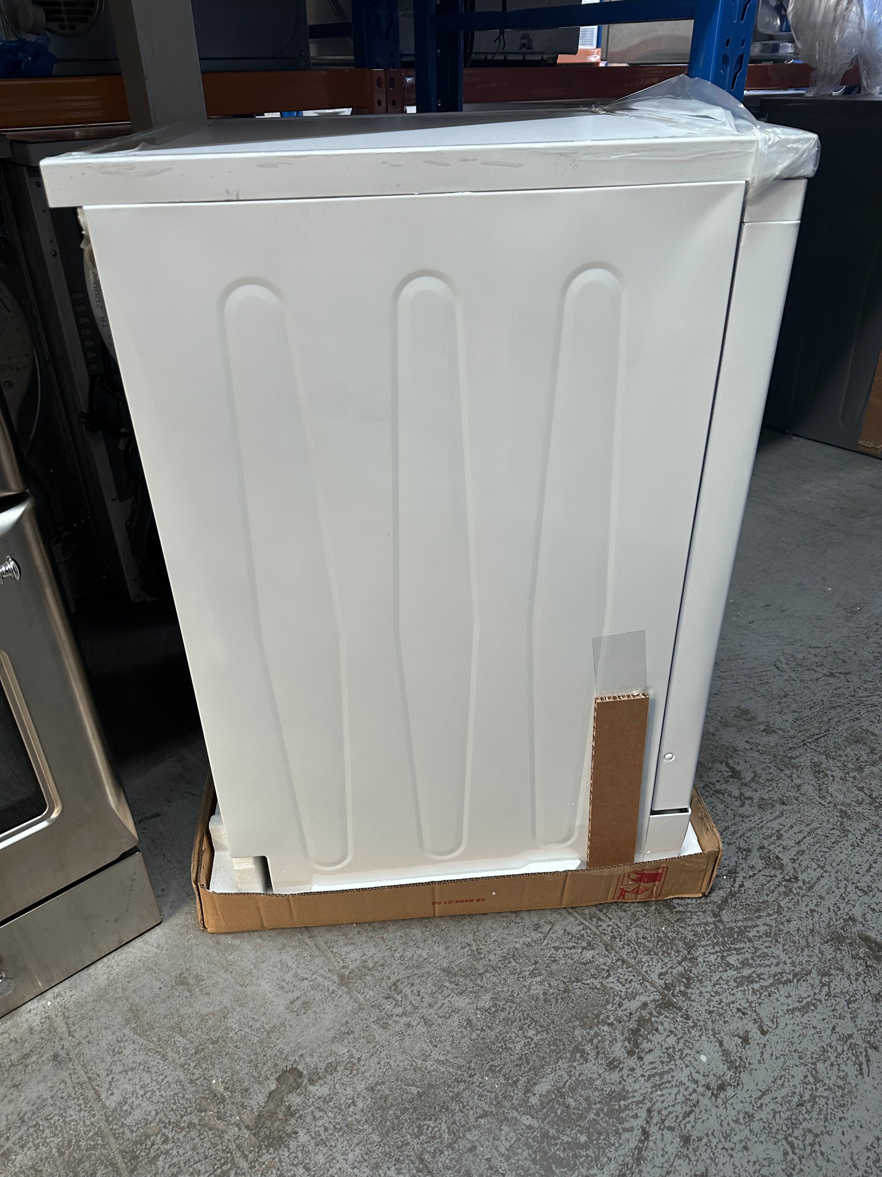 Beko BDFB1410W 14 Place Freestanding Dishwasher in White - Factory Second | Perfect for Small Kitchens, Apartments & Energy-Efficient Homes