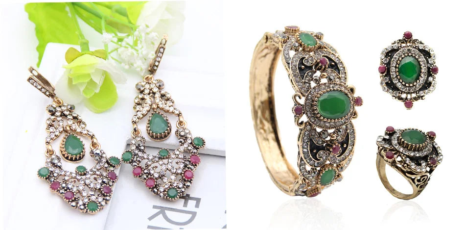 4042u1623u2229green