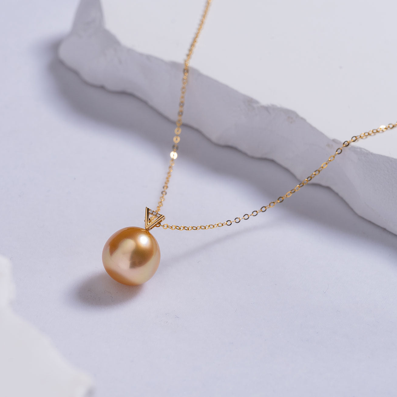 18K Gold South Sea Golden Pearl Necklace KN00127 - Elegant Luxury Jewelry for Women, Perfect for Weddings, Parties & Special Occasions