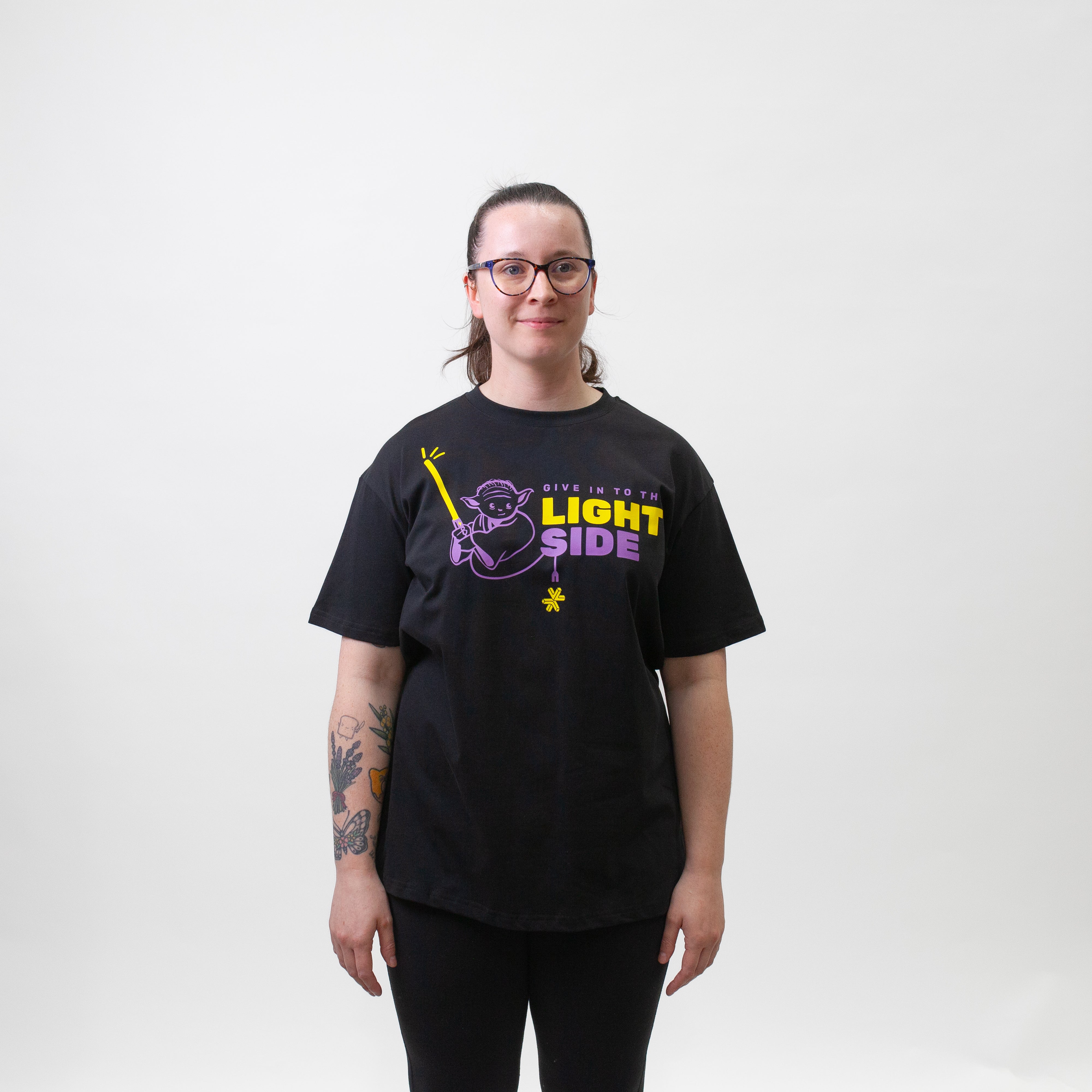 Light My Bricks™ Star Wars Yoda Graphic T-Shirt - Cool Jedi Master Apparel for Fans & Collectors - Perfect for Cosplay, Conventions & Everyday Wear