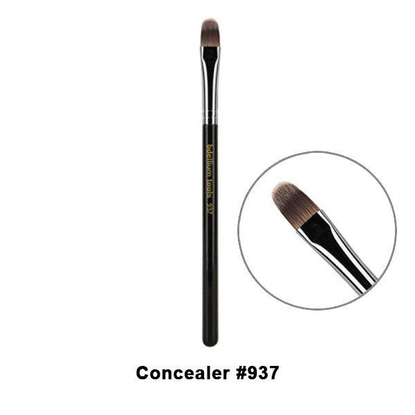 Bdellium Tools Maestro Series Professional Makeup Brushes for Face - Perfect for Contouring, Foundation, and Blending | Ideal for Makeup Artists and Beauty Enthusiasts