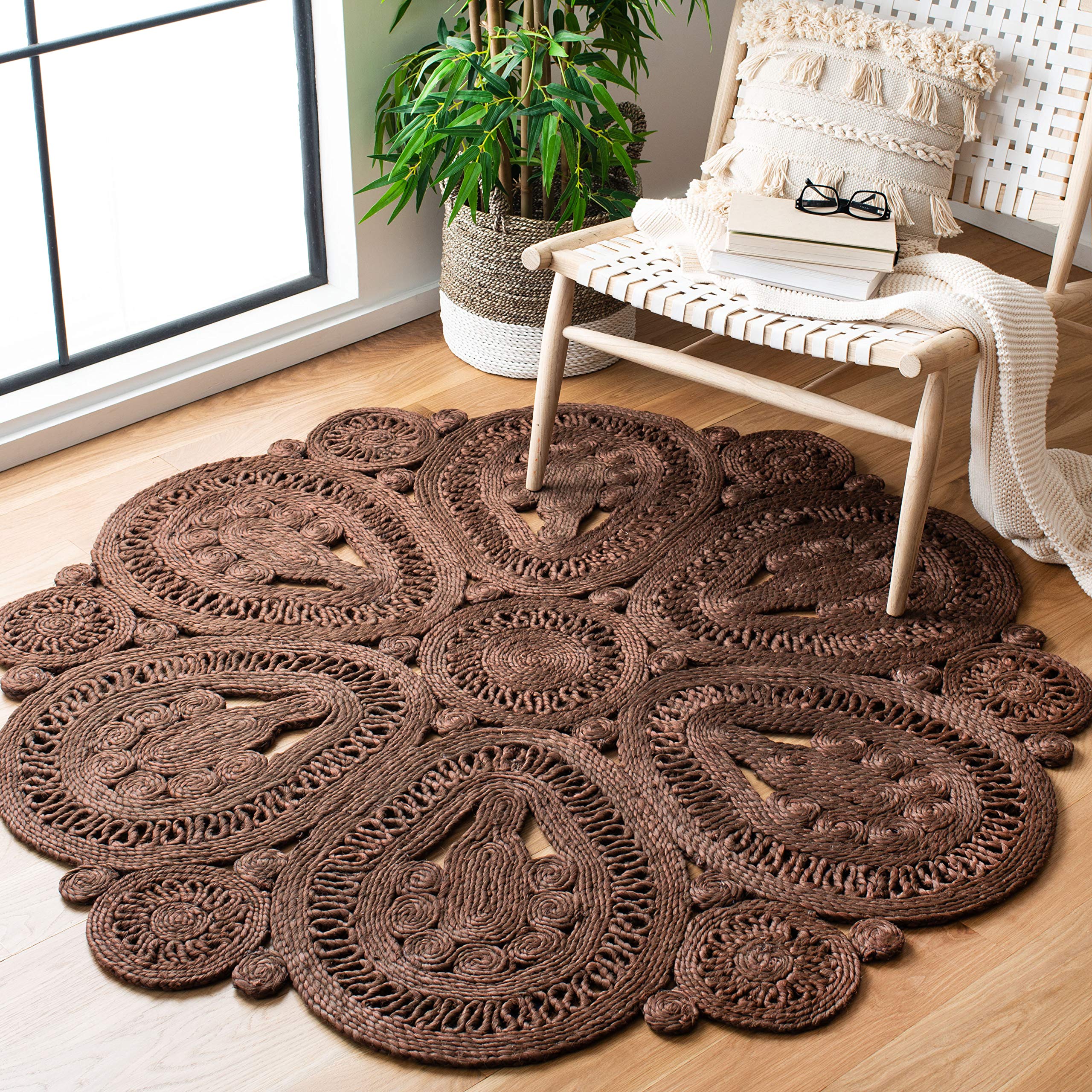 SAFAVIEH Handmade Jute Area Rug 6' Round - Natural Fiber Boho Farmhouse Rug for Living Room, Bedroom & Dining Room - Brown NF360T