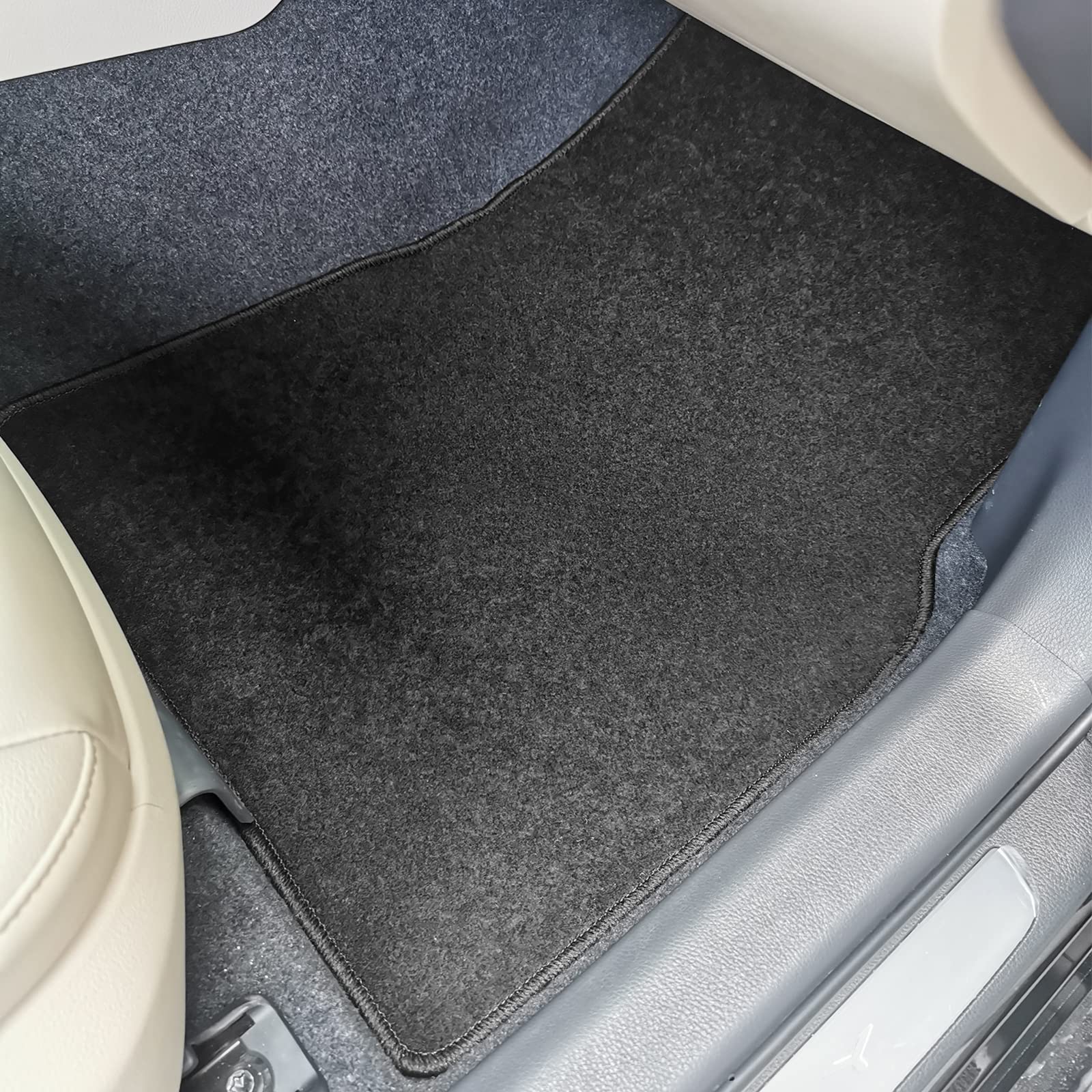 **FREEMOTOR802® Nylon Car Floor Mats for 2018-2024 Toyota Camry - Non-Slip, Custom Fit, Gray (4-Piece Set) - Perfect for All-Weather Protection & Easy Cleaning**    *(Use Case: Ideal for daily commuting, road trips, and protecting your car's interior from dirt, spills, and wear.)*