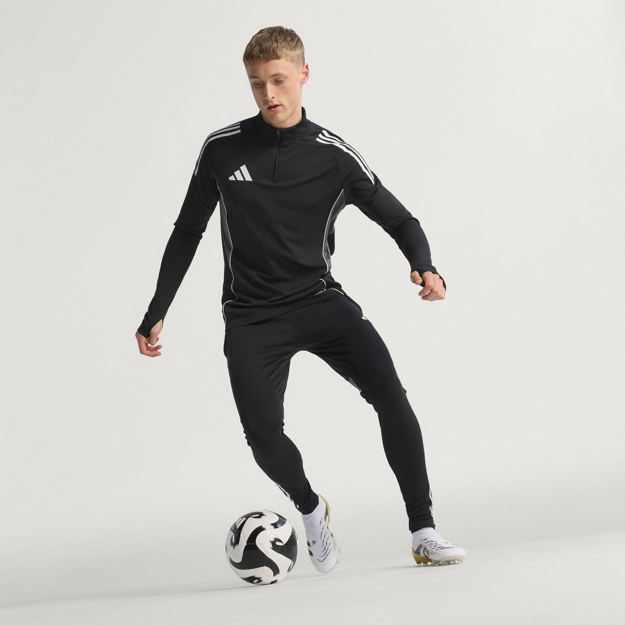 adidas Predator Elite Laceless Soccer Cleats - Lightweight Football Shoes for Men, Firm Ground (FG) - Perfect for Training, Matches, and Competitive Play