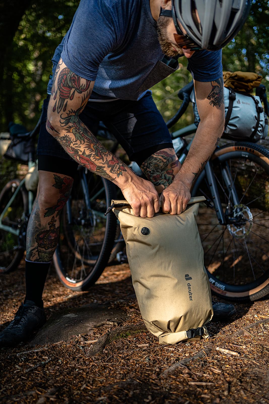 Deuter Cabezon SB 16 Bike Bag - 16L Waterproof Saddle Bag for Commuting, Road, Gravel & Mountain Biking | Durable Bicycle Storage Pack for Cycling Gear | Perfect for Daily Rides & Outdoor Adventures - Desert-Black