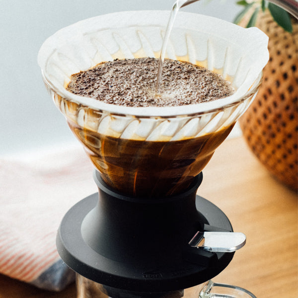 Hario V60 Immersion Dripper Switch - Glass Coffee Brewer for Pour Over & Cold Brew - Perfect for Home Baristas & Coffee Enthusiasts