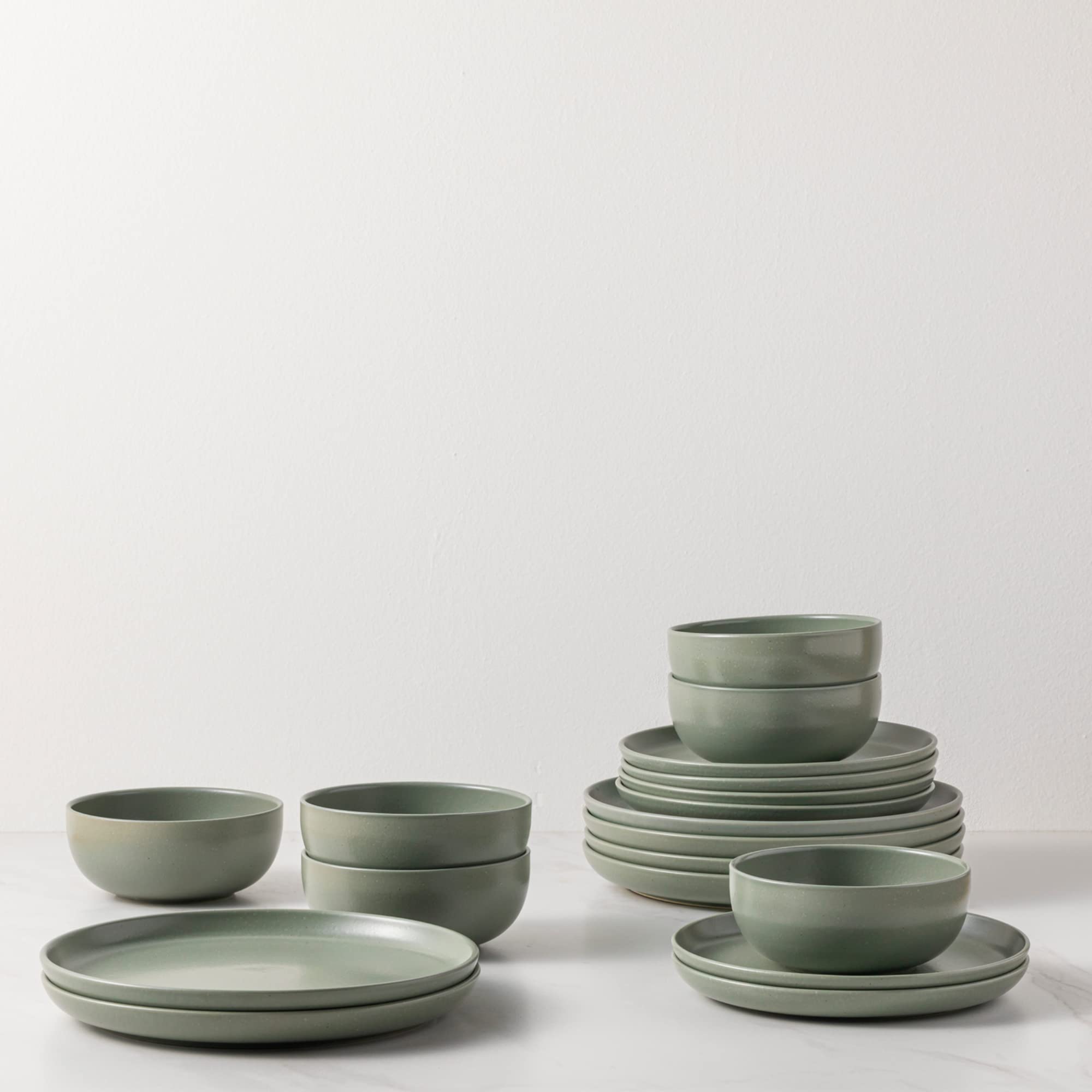Casafina 18-Piece Ceramic Dinnerware Set for 6 - Microwave & Dishwasher Safe Stoneware Plates, Bowls & Mugs | Artichoke Green Pacifica Collection | Restaurant Quality Tableware for Everyday Dining & Entertaining