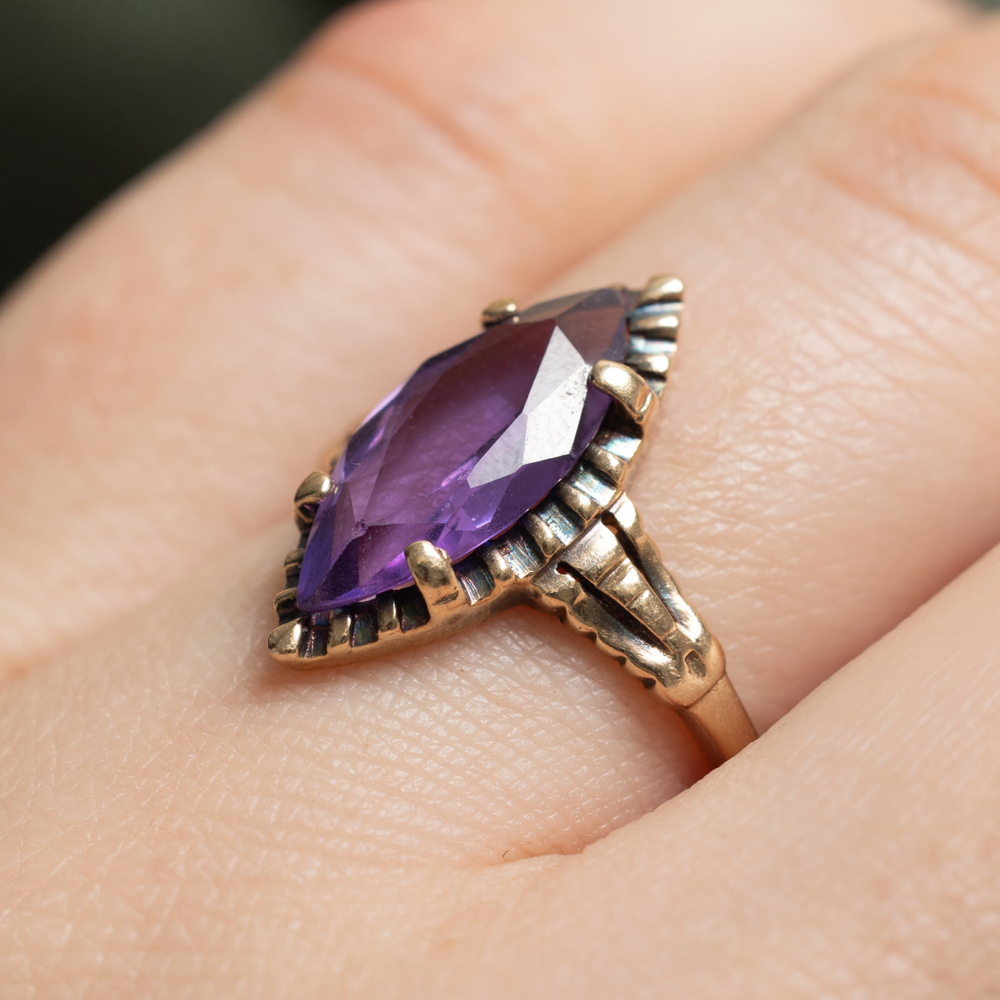 2.56ct Lab-Created Color Changing Sapphire Ring - Size 6.5 | Perfect for Engagement, Anniversary & Special Occasion Gifts