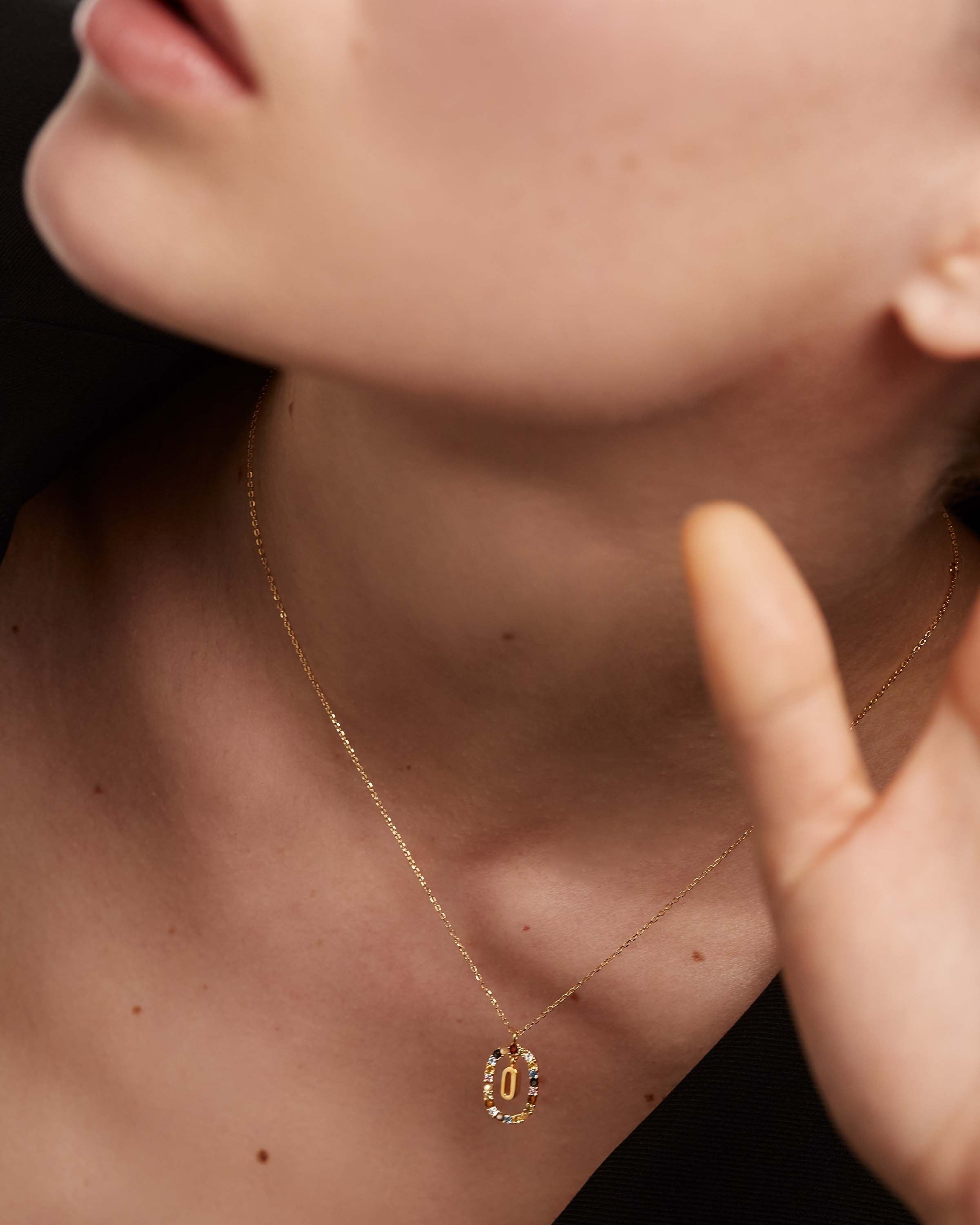 Elegant Letter O Pendant Necklace - Gold & Silver Initial Necklace for Women - Perfect Gift for Birthday, Anniversary & Valentine's Day - Ideal for Everyday Wear, Special Occasions & Personalized Jewelry Lovers