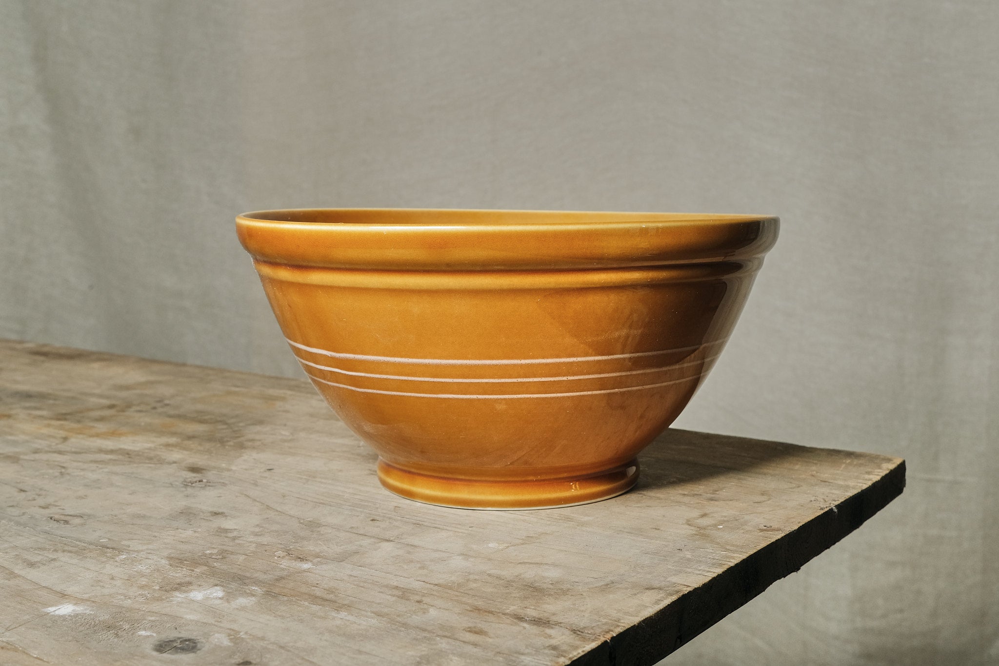 Premium Amber Stoneware Baking Bowl - Durable Ceramic Mixing Bowl for Baking, Cooking & Serving - Perfect for Bread Dough, Cookie Mix & Kitchen Decor
