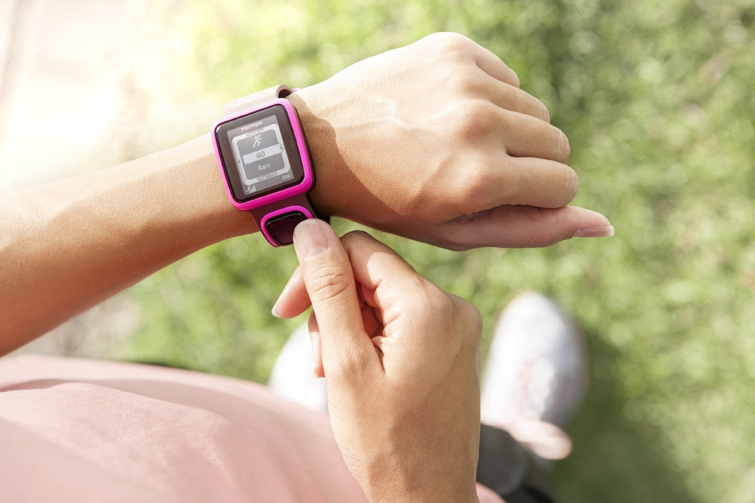 TomTom Runner GPS Sports Watch - Accurate Fitness Tracker for Running, Cycling & Outdoor Activities | Waterproof & Heart Rate Monitor for Active Lifestyles