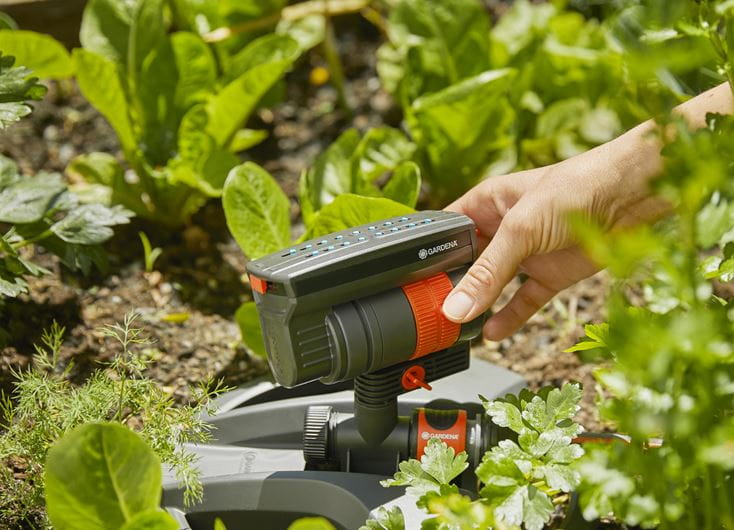 Gardena AquaZoom Compact 18708 Oscillating Lawn Sprinkler - Adjustable Water Spray for Small to Medium Yards | Perfect for Grass, Gardens & Outdoor Watering