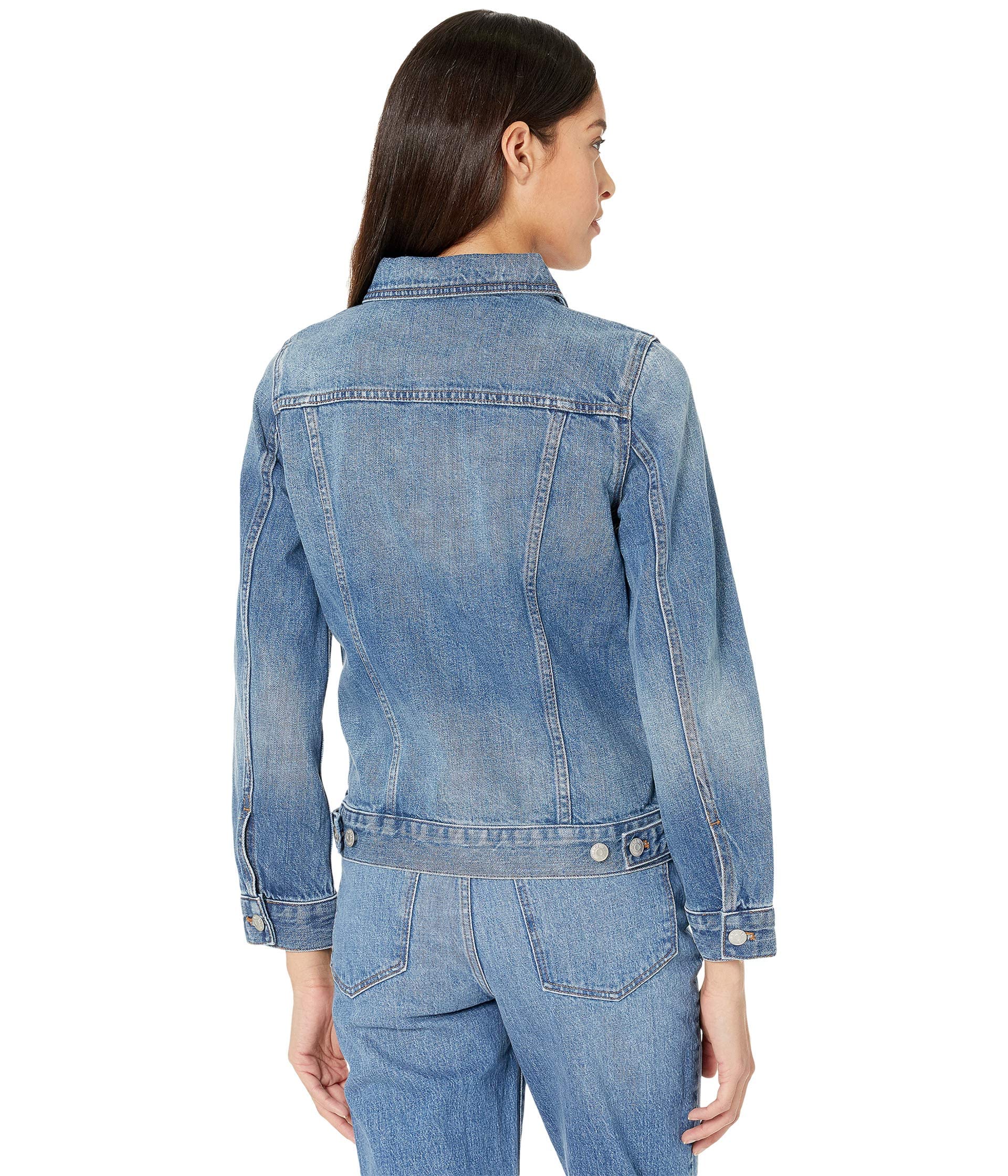 Madewell The Jean Jacket in Medford Wash - Women's Denim Jacket for Casual & Street Style Outfits | Perfect for Fall Layering and Everyday Wear
