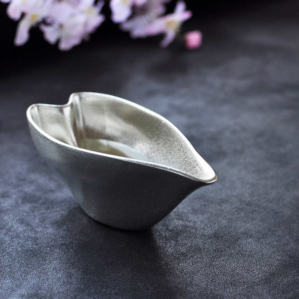 Hiracle Premium Tinware Sakura Katakuchi Lipped Sake Server - Traditional Japanese Sake Pourer for Home Dining, Tea Ceremonies & Gift Giving