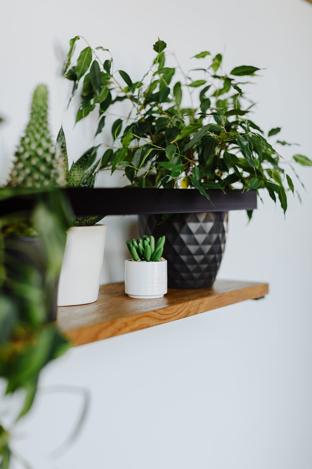 Handmade Floating Wood Shelf - Solid Oak & Metal Wall Mounted Shelf | ETHIMO Bold | Perfect for Living Room, Bedroom & Office Decor