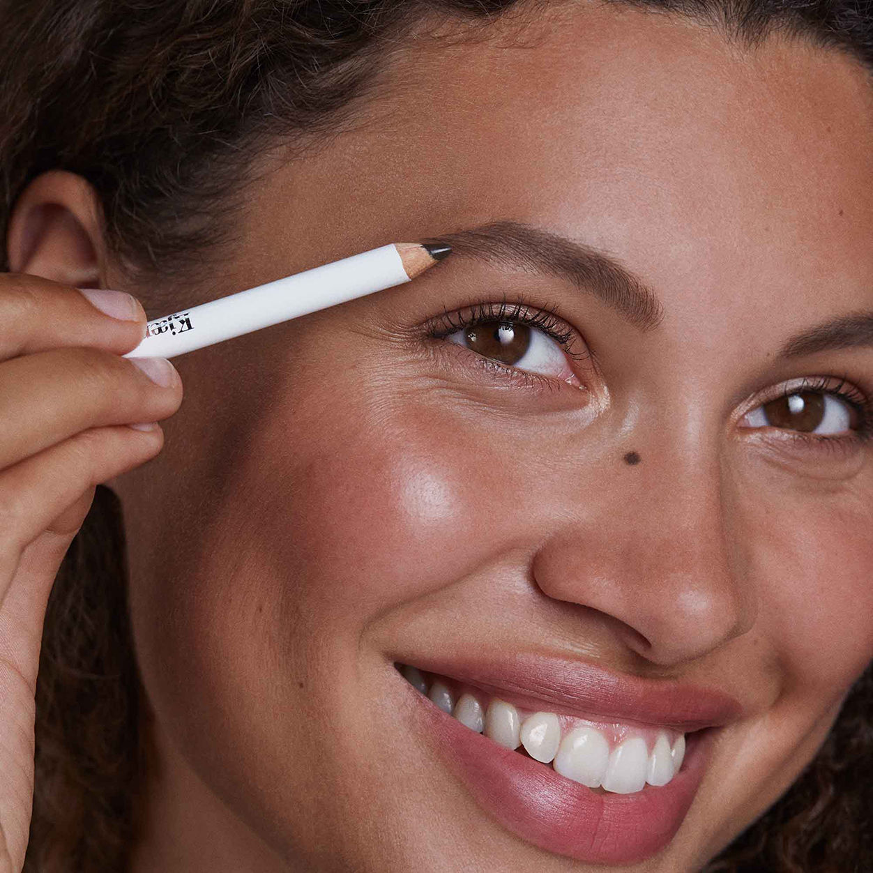 Kjaer Weis Brow Pencil - Natural & Vegan Eyebrow Pencil for Perfectly Shaped Brows | Cruelty-Free & Long-Lasting | Ideal for Everyday Makeup & Professional Looks