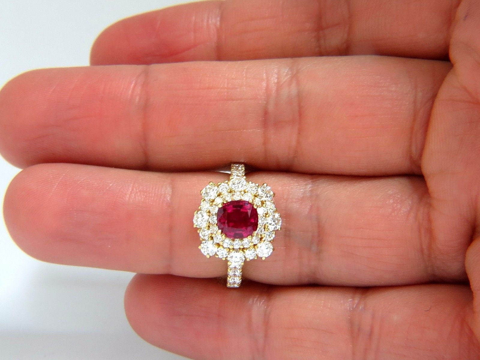GIA Certified 3.24 Carat Natural Red Ruby Diamond Ring in 18K Gold - Elegant Cocktail Ring for Women, Perfect for Evening Parties, Weddings & Special Occasions