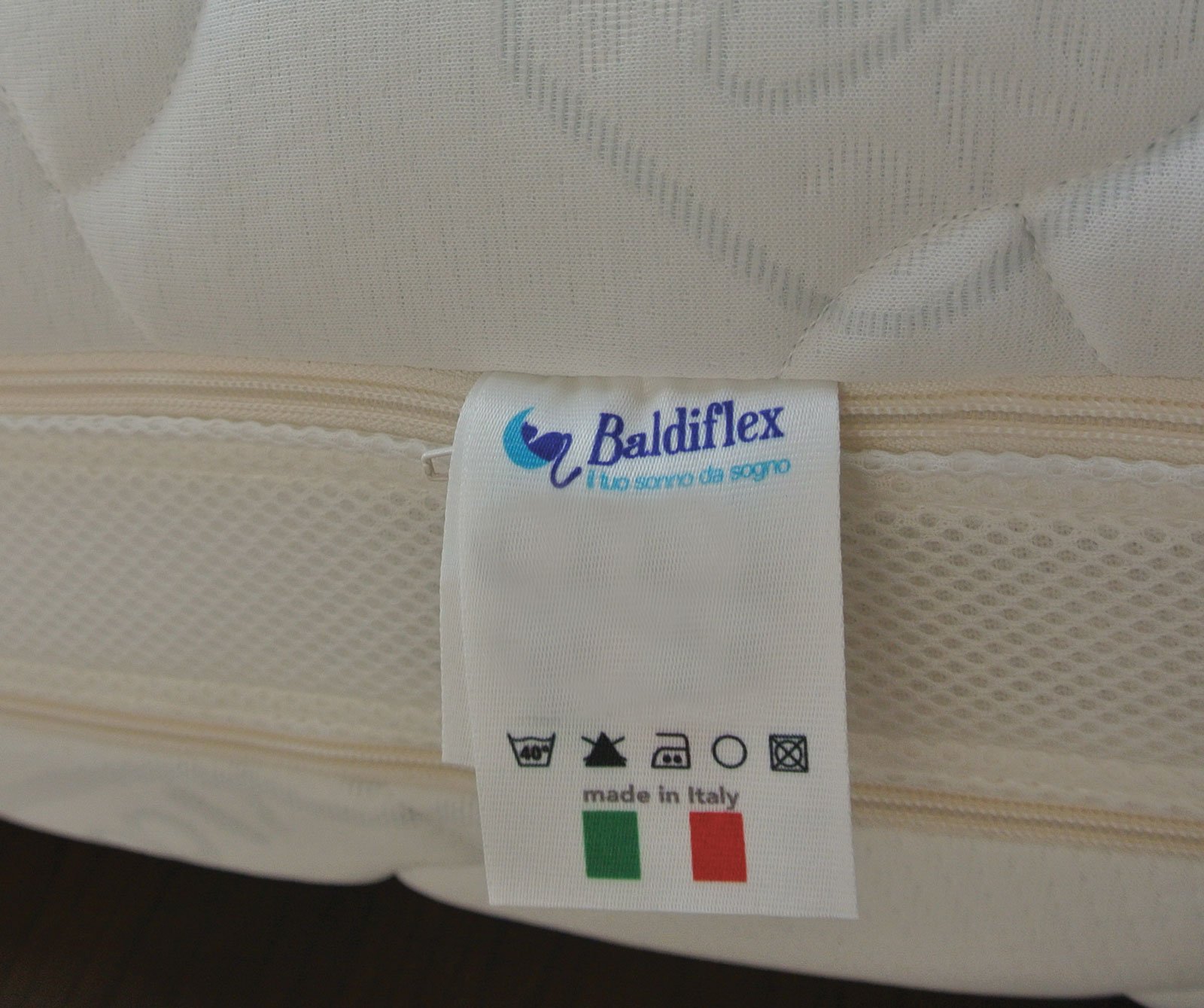 Baldiflex Silver Safe Queen Size Mattress Protector 170x190x29cm - Breathable, Zippered, Non-Toxic Waterproof Bed Cover for Allergy Relief & Hot Sleepers - Perfect for Master Bedrooms, Guest Beds & Dorm Use